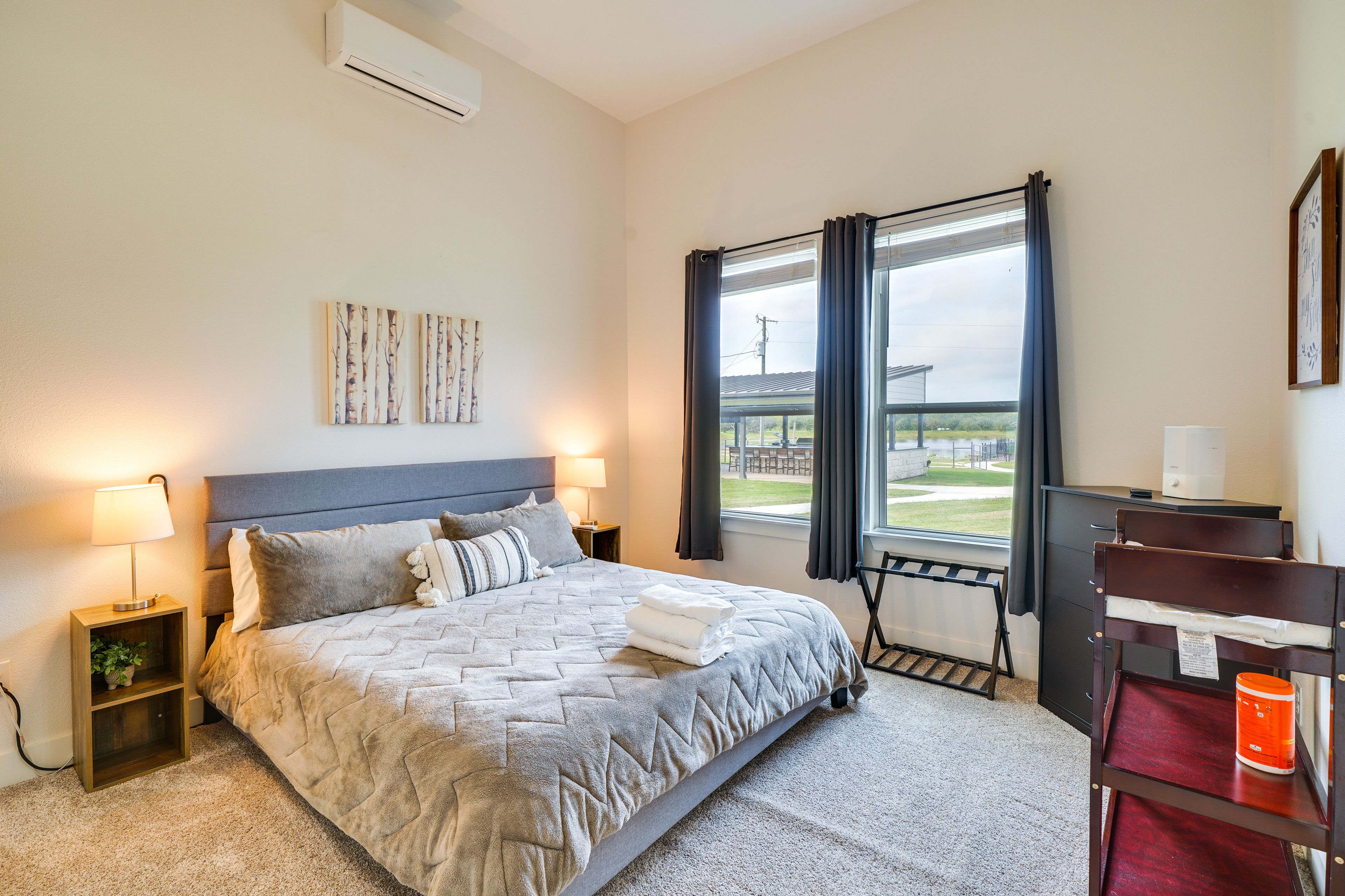Bedroom 4 | King Bed