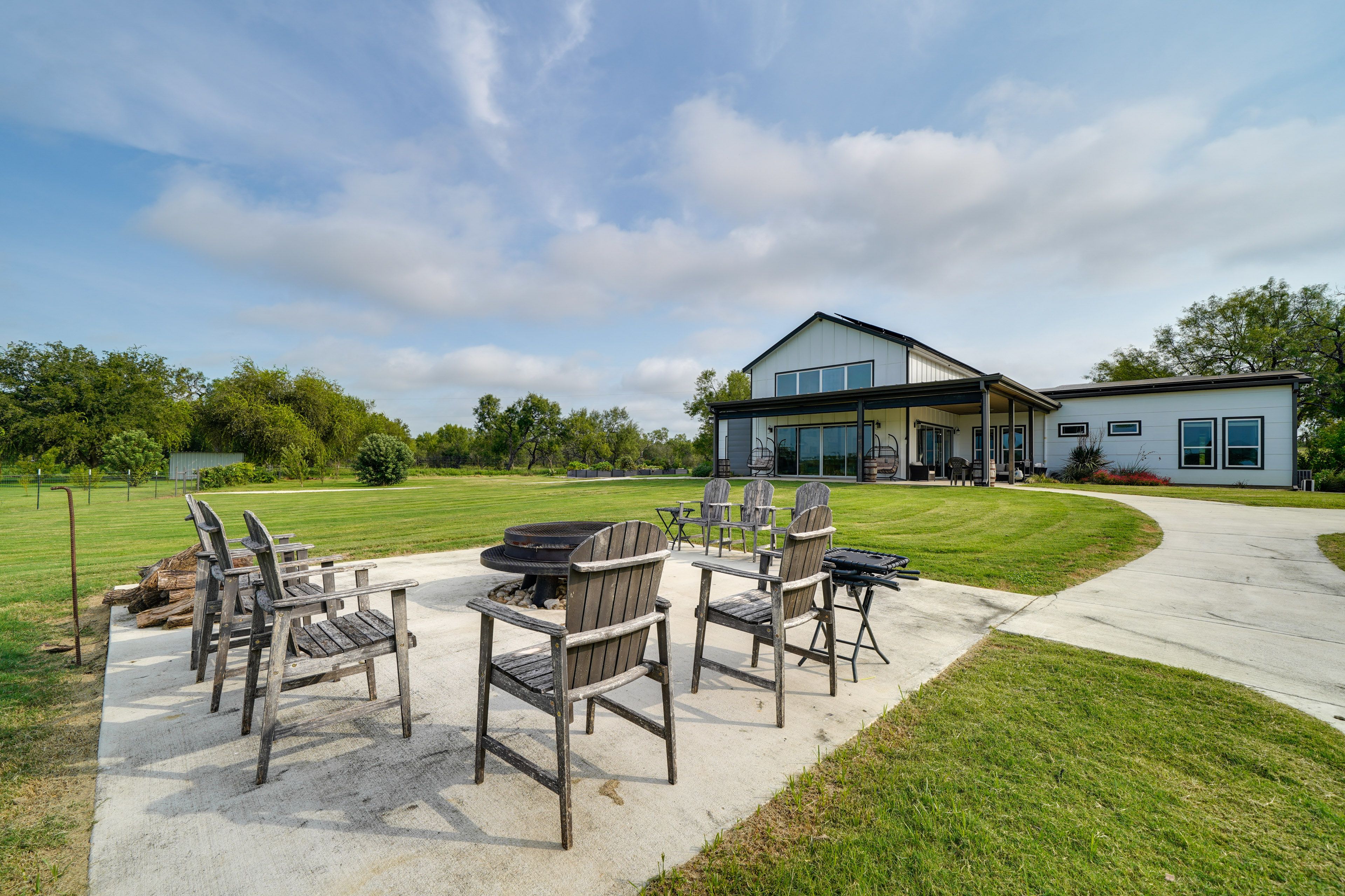 Shared Outdoor Space | Legacy Ranch