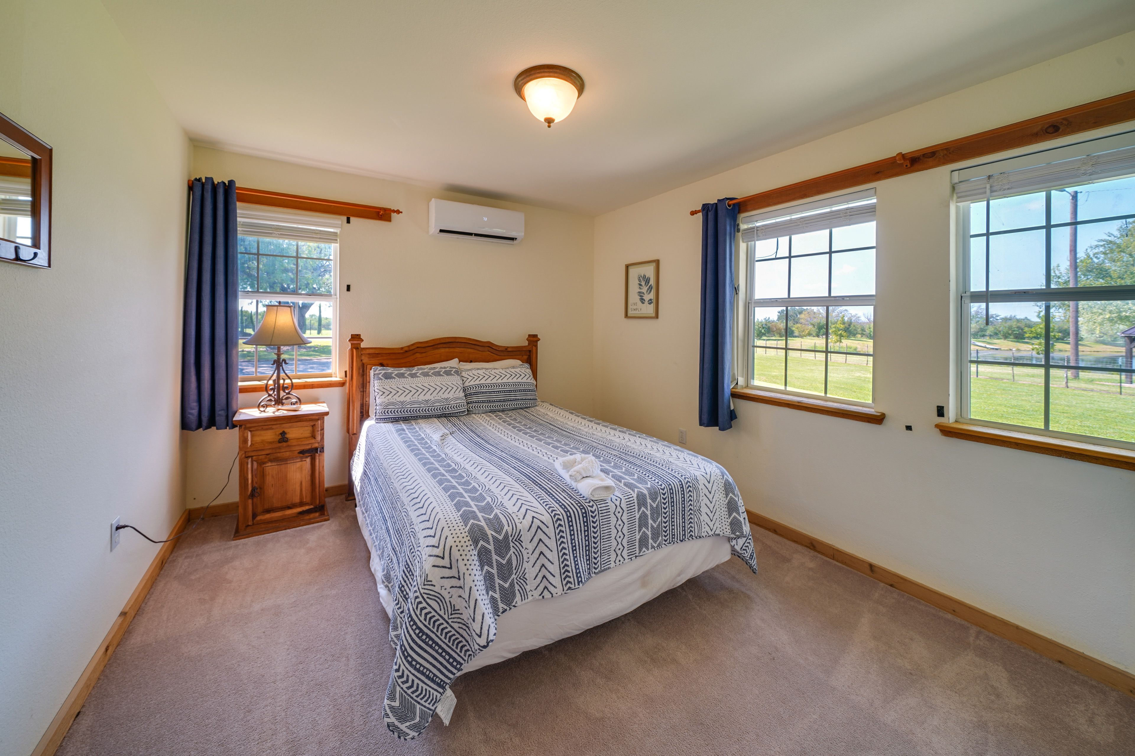 Bedroom 5 | Queen Bed