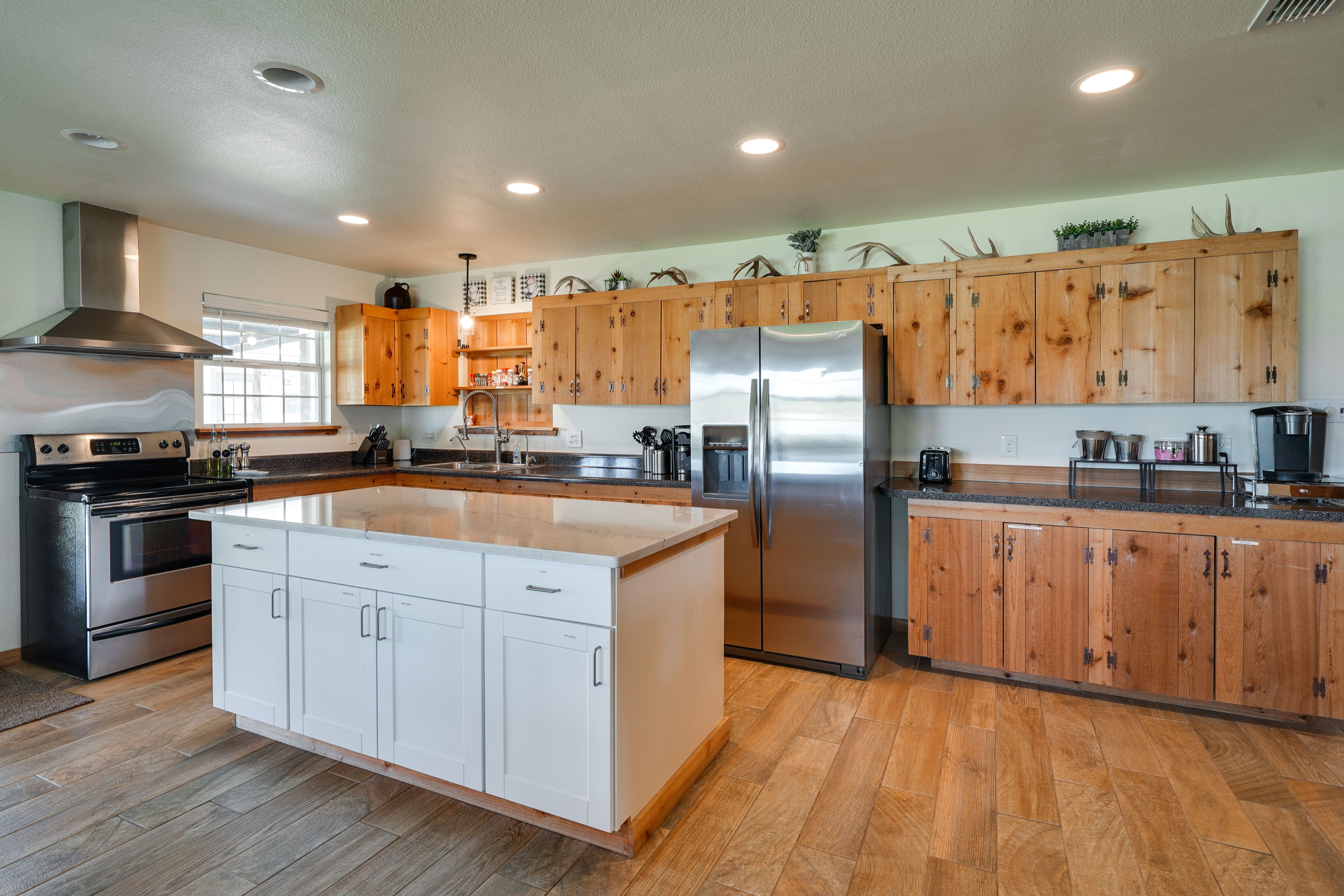 Kitchen | Cooking Basics | Keurig Coffee Maker | Toaster | Blender