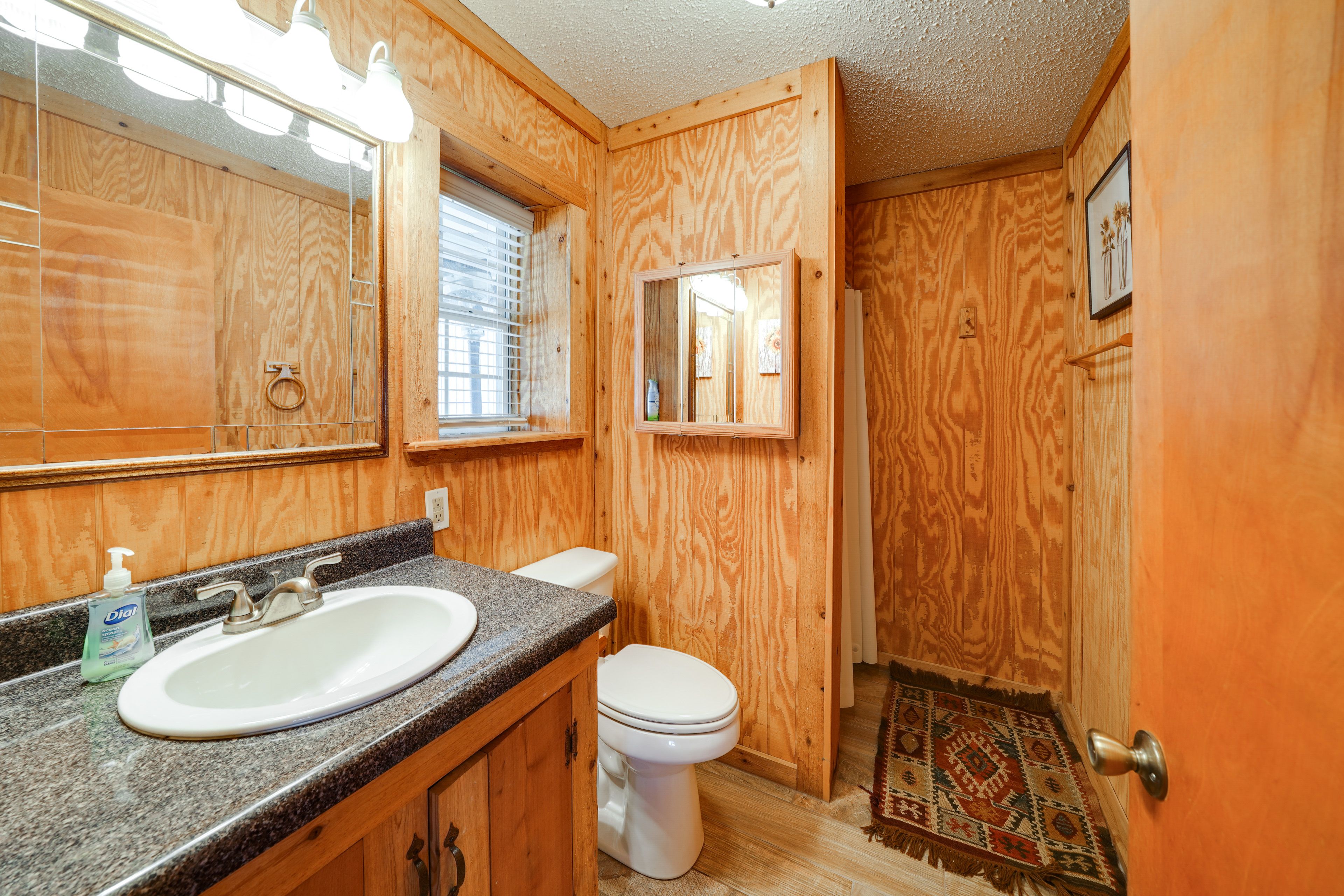 Full Bath | Complimentary Toiletries