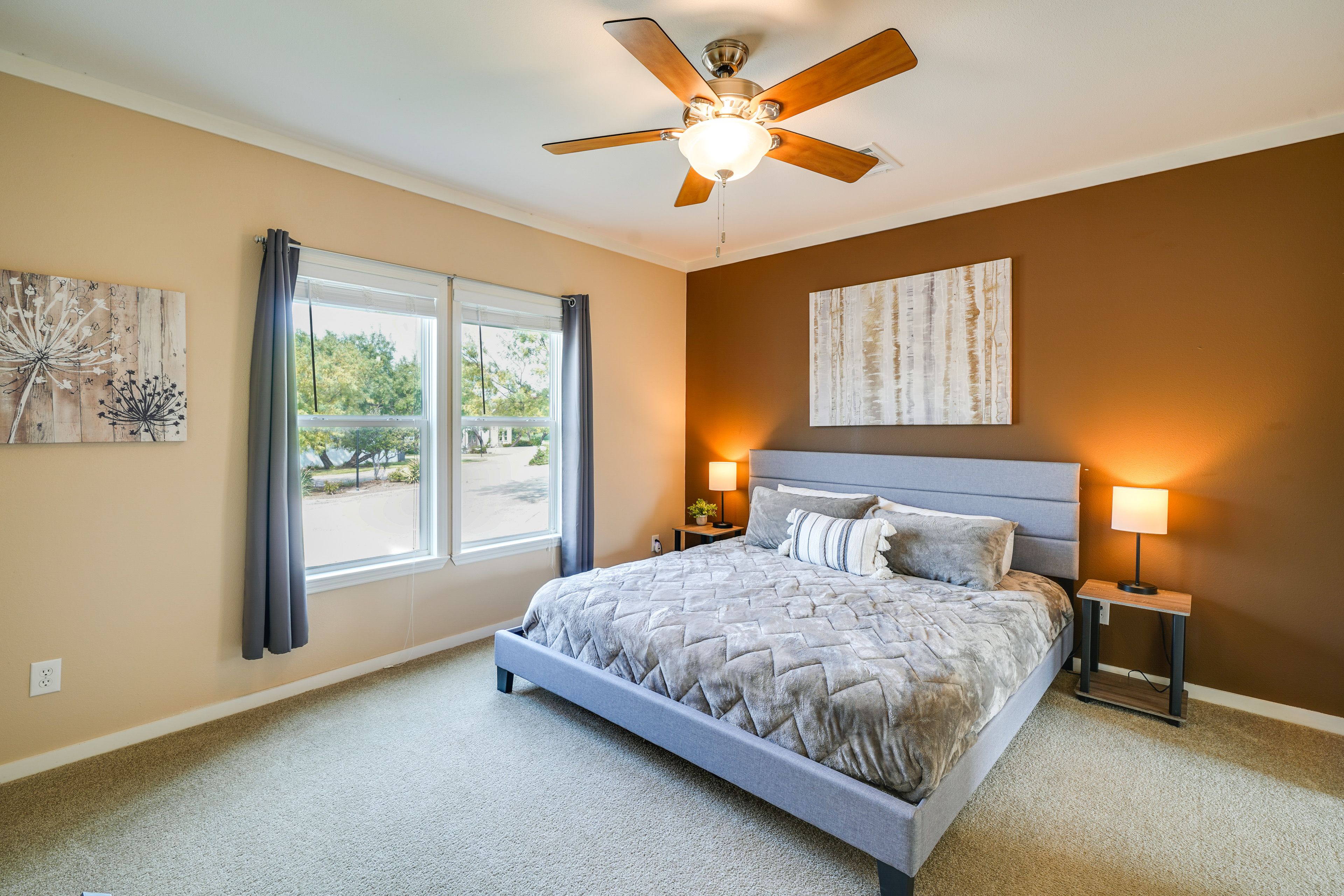 Bedroom 1 | King Bed