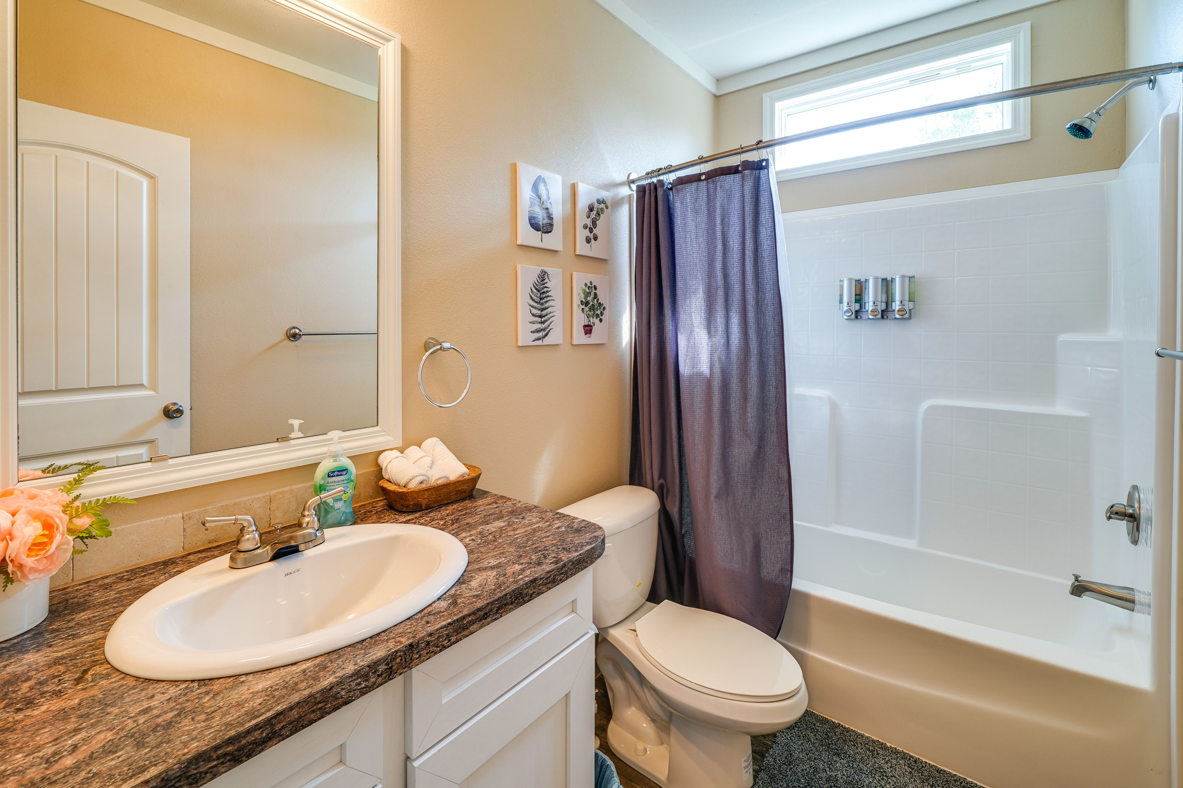 Bathroom | Towels Provided