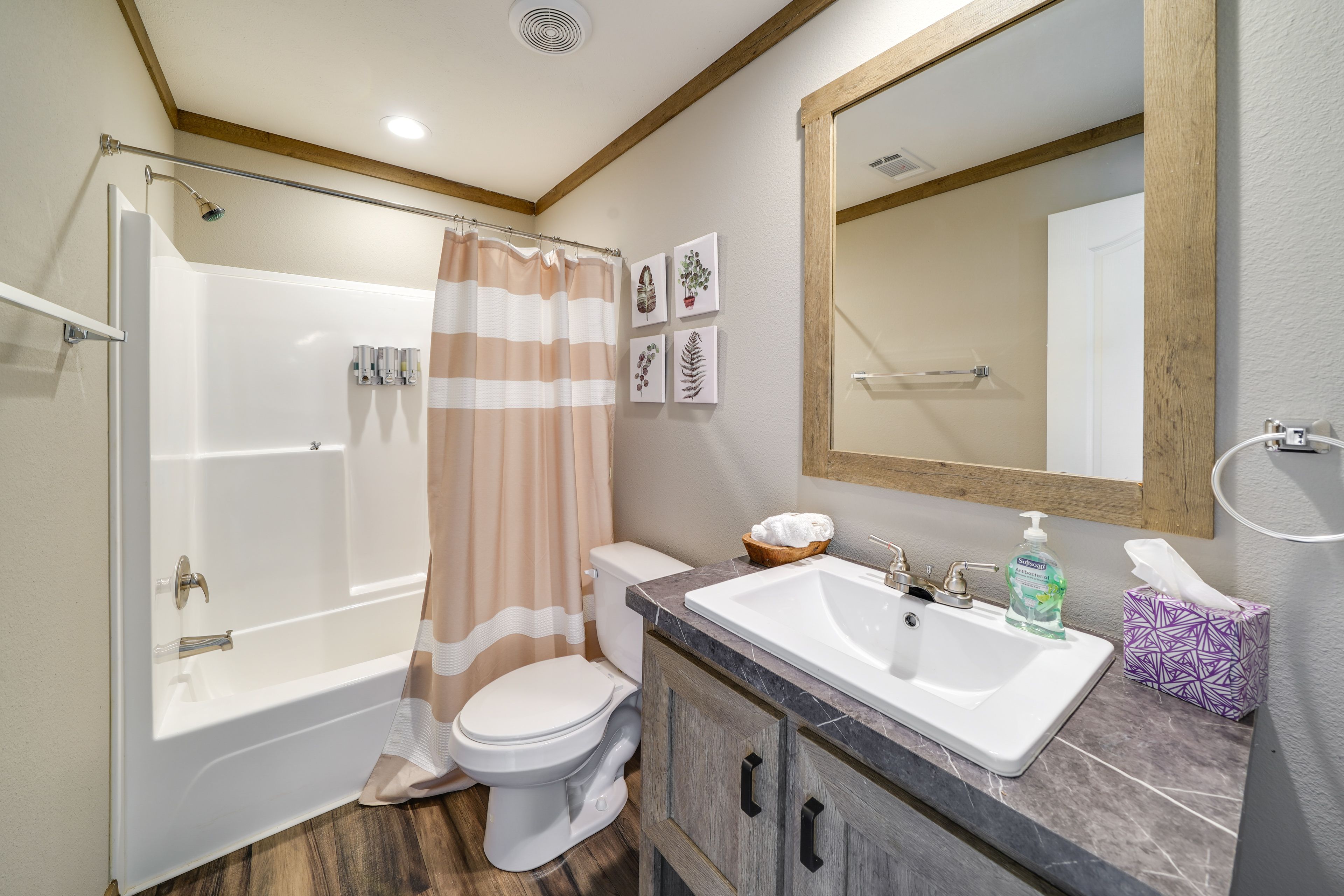 Full Bath | Complimentary Toiletries