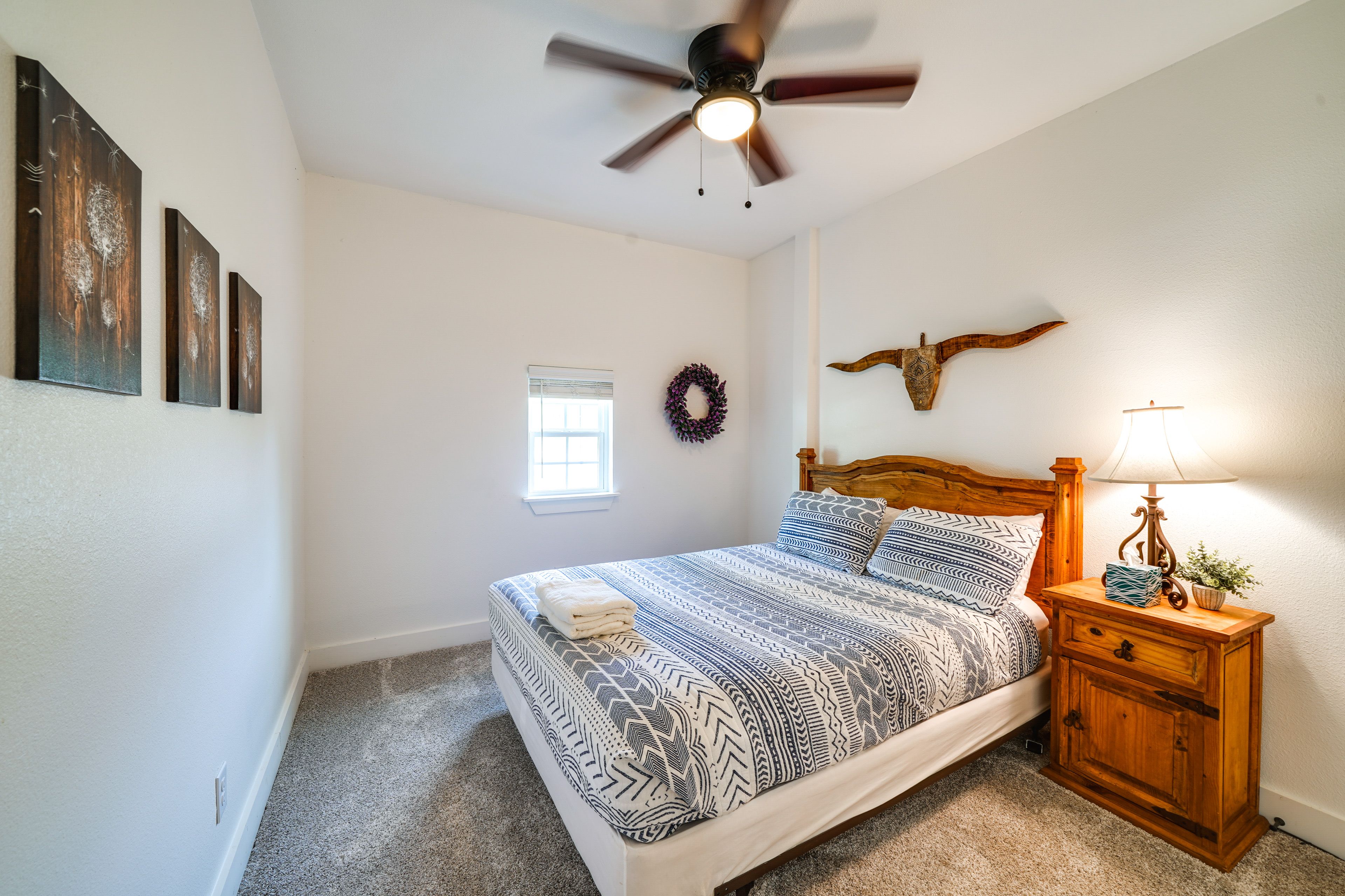 Bedroom 2 | Queen Bed