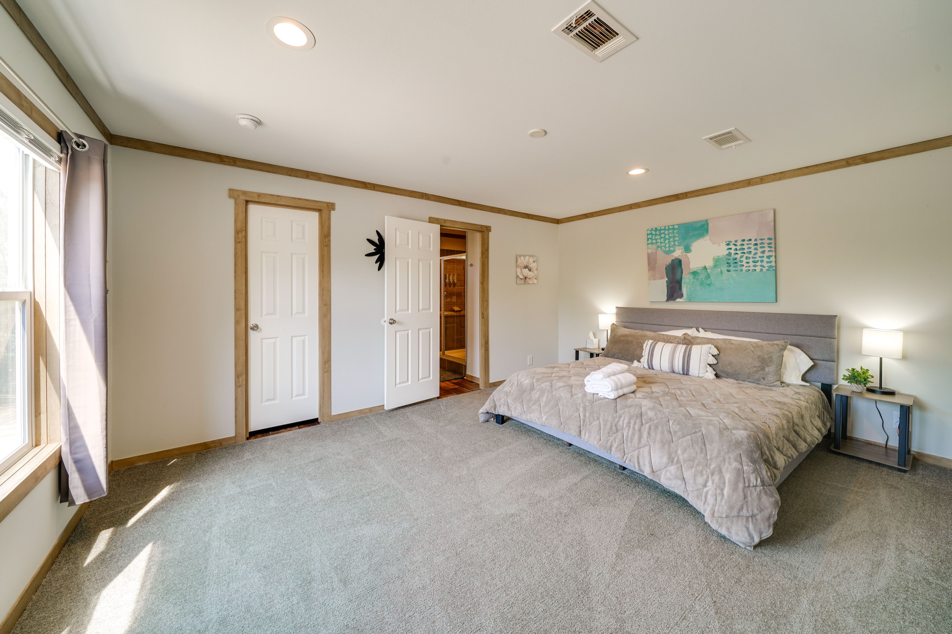 Bedroom 1 | King Bed | Linens Provided