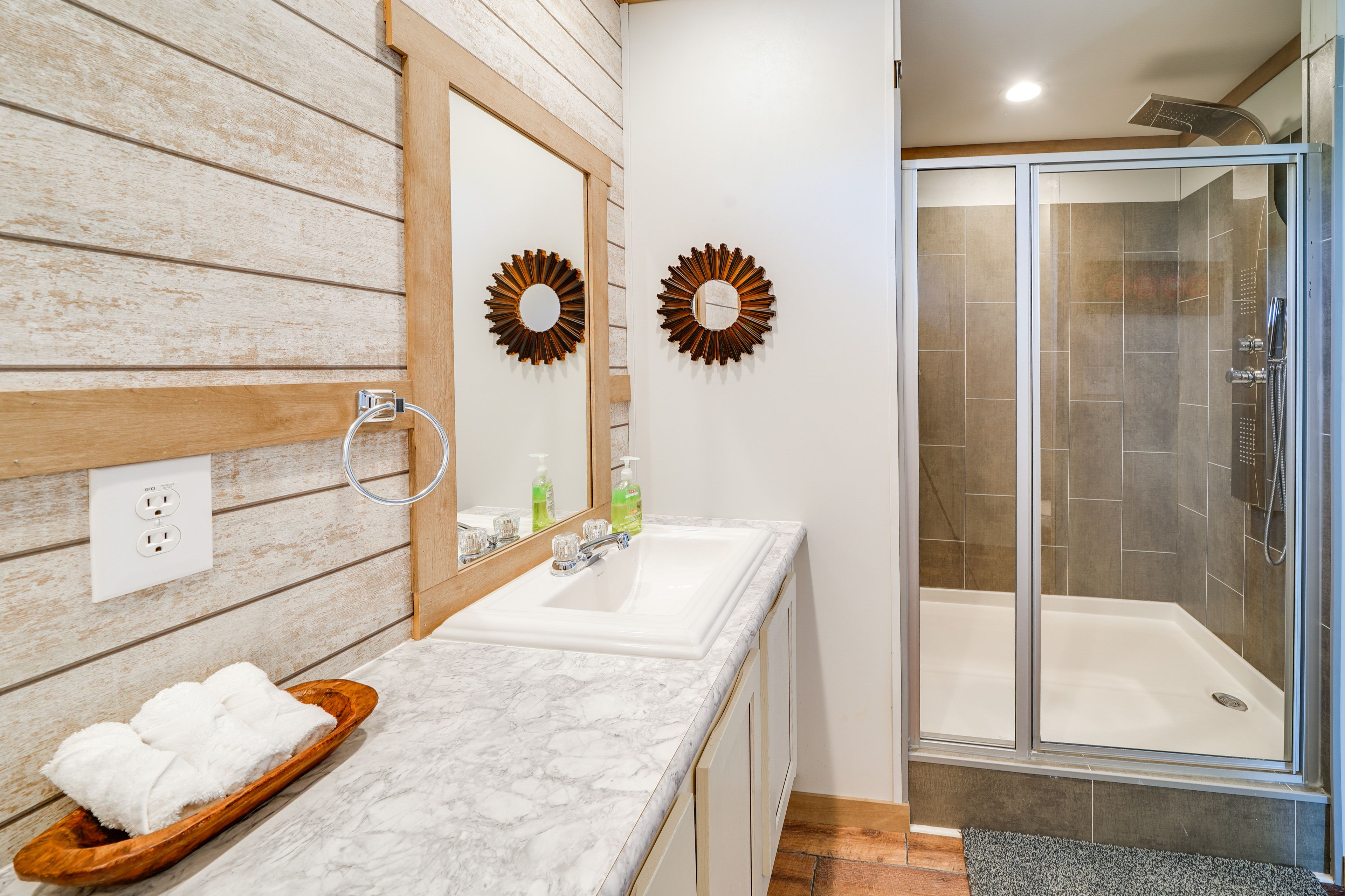 Full Bath | Towels | Hair Dryer