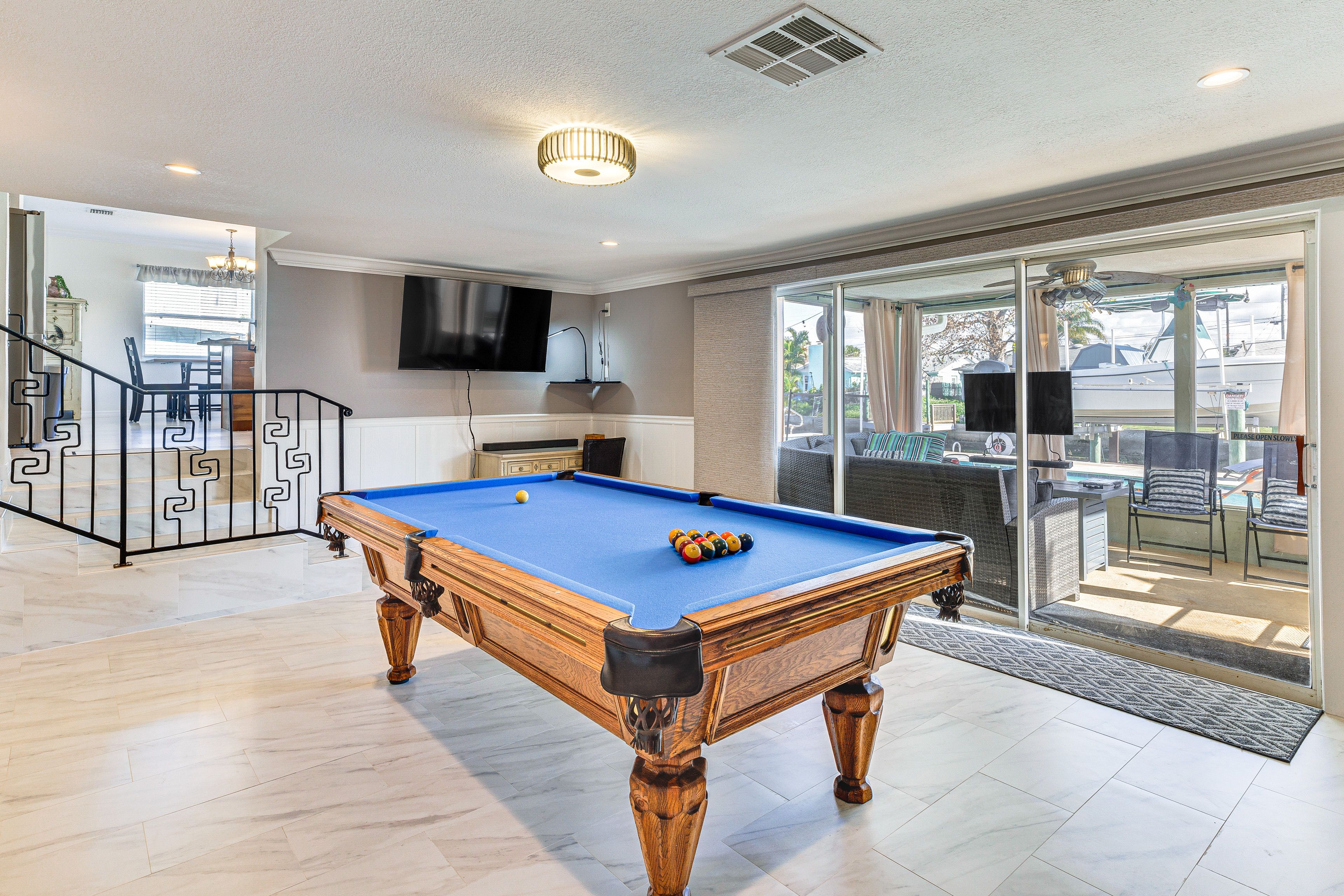 Game Room | Smart TV | WFH Desk | Pool Table | Free WiFi