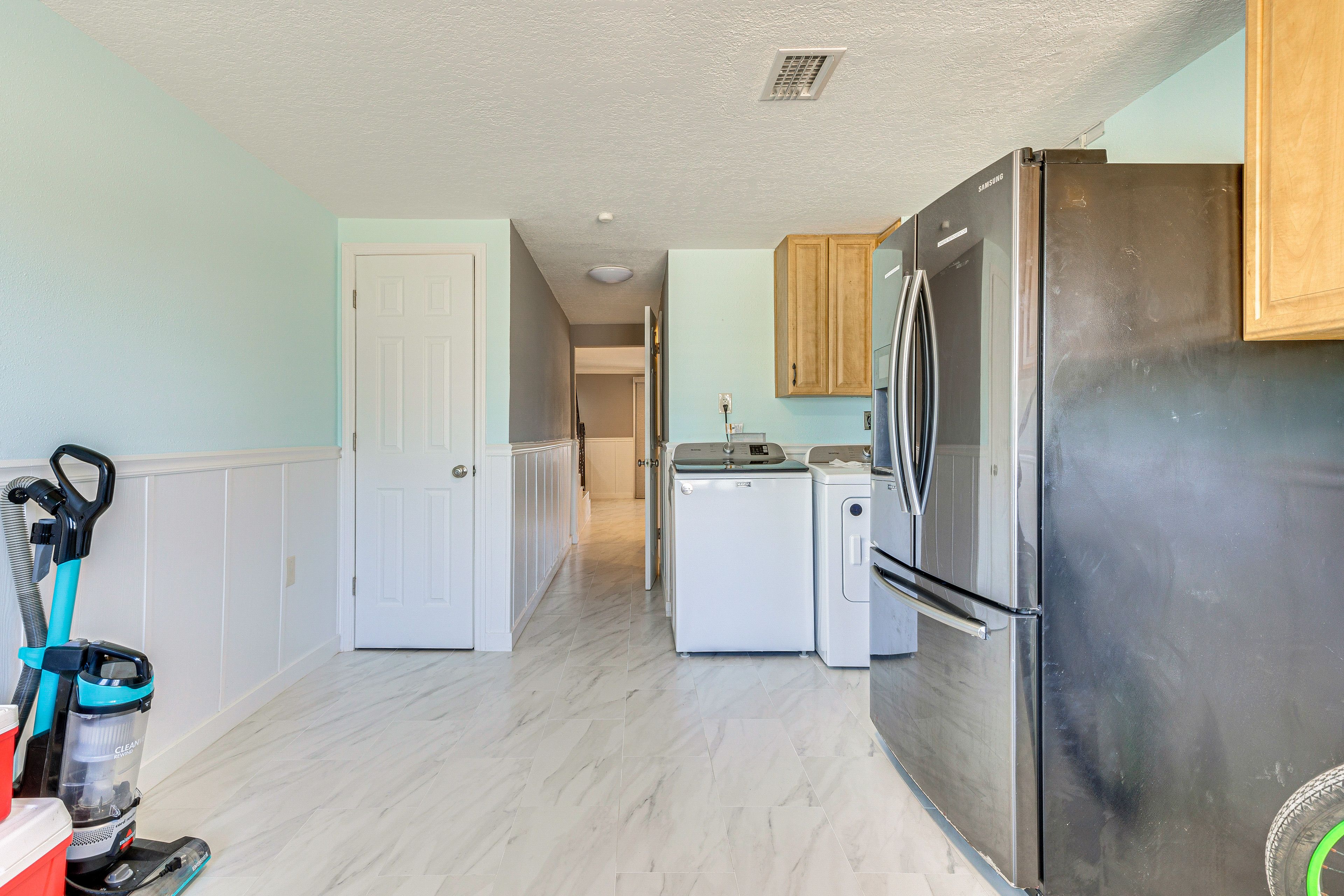 Laundry Room | Washer & Dryer | Bikes