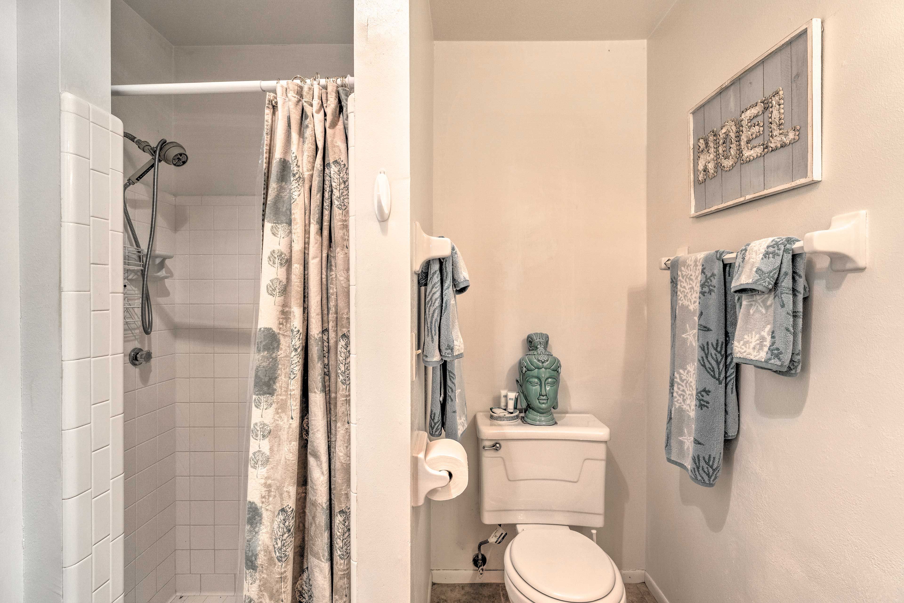 Full Bathroom | Access via Garage