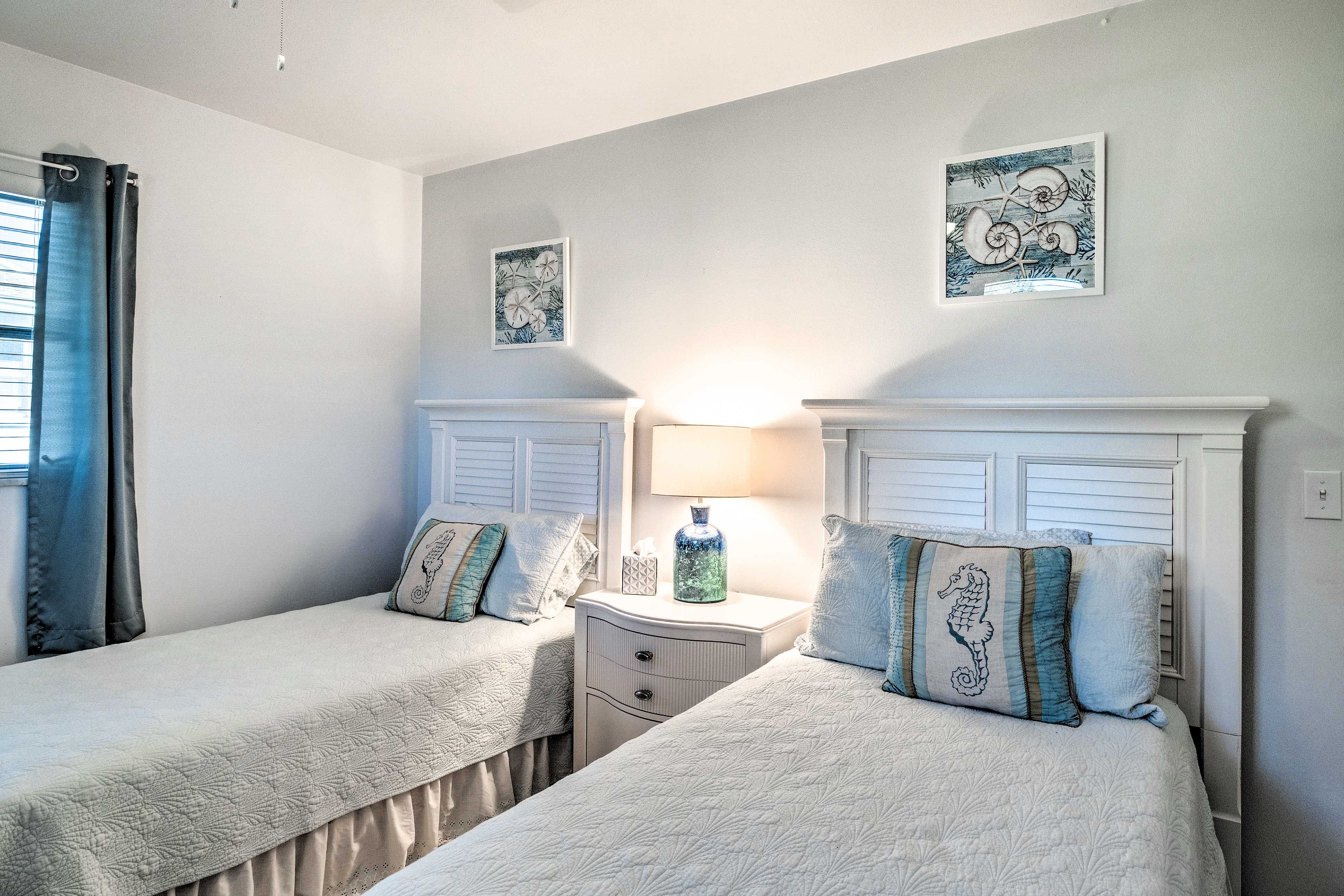 Bedroom 2 | Cable/Satellite TV