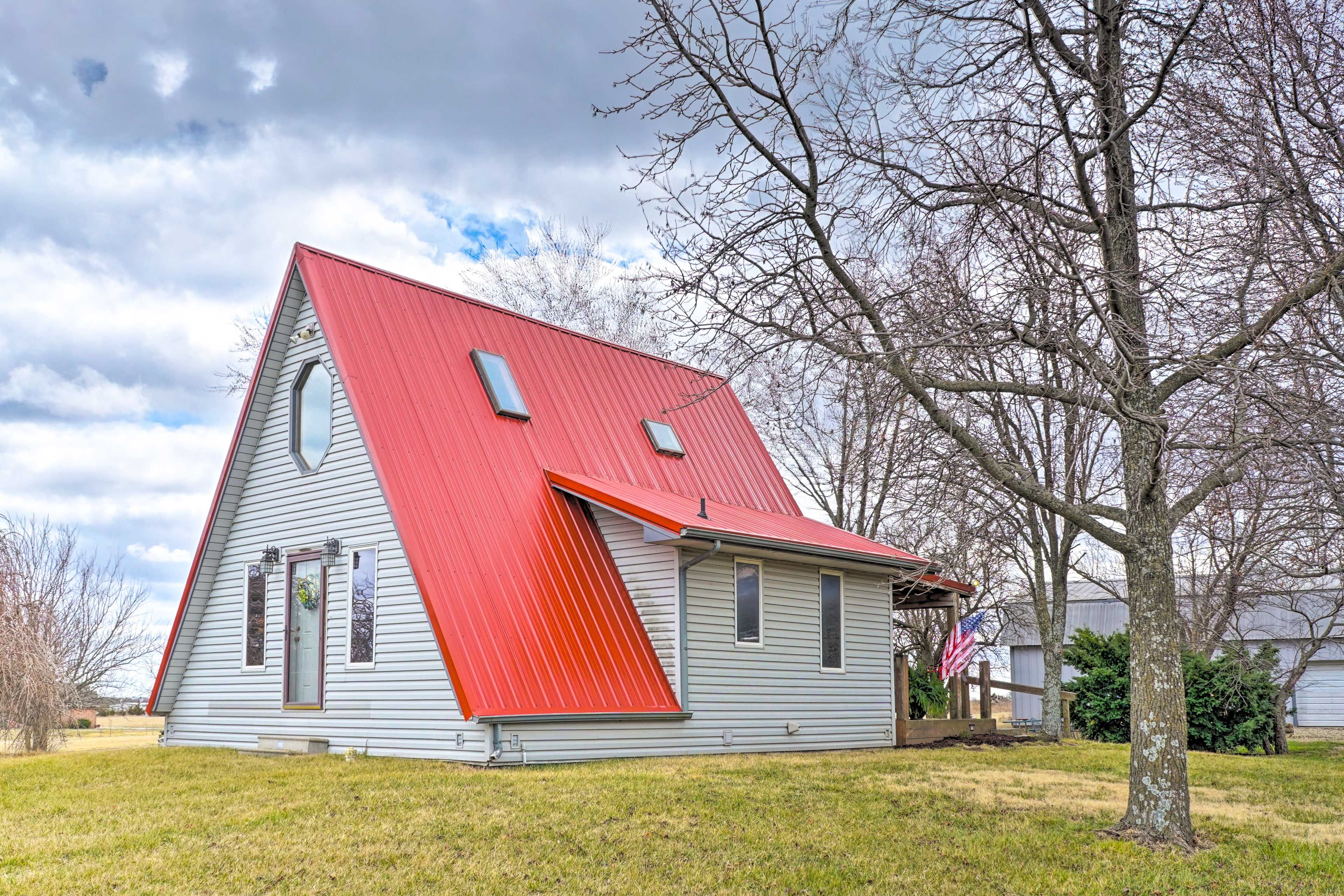 Cabin Exterior | Covered Parking (1 Vehicle)