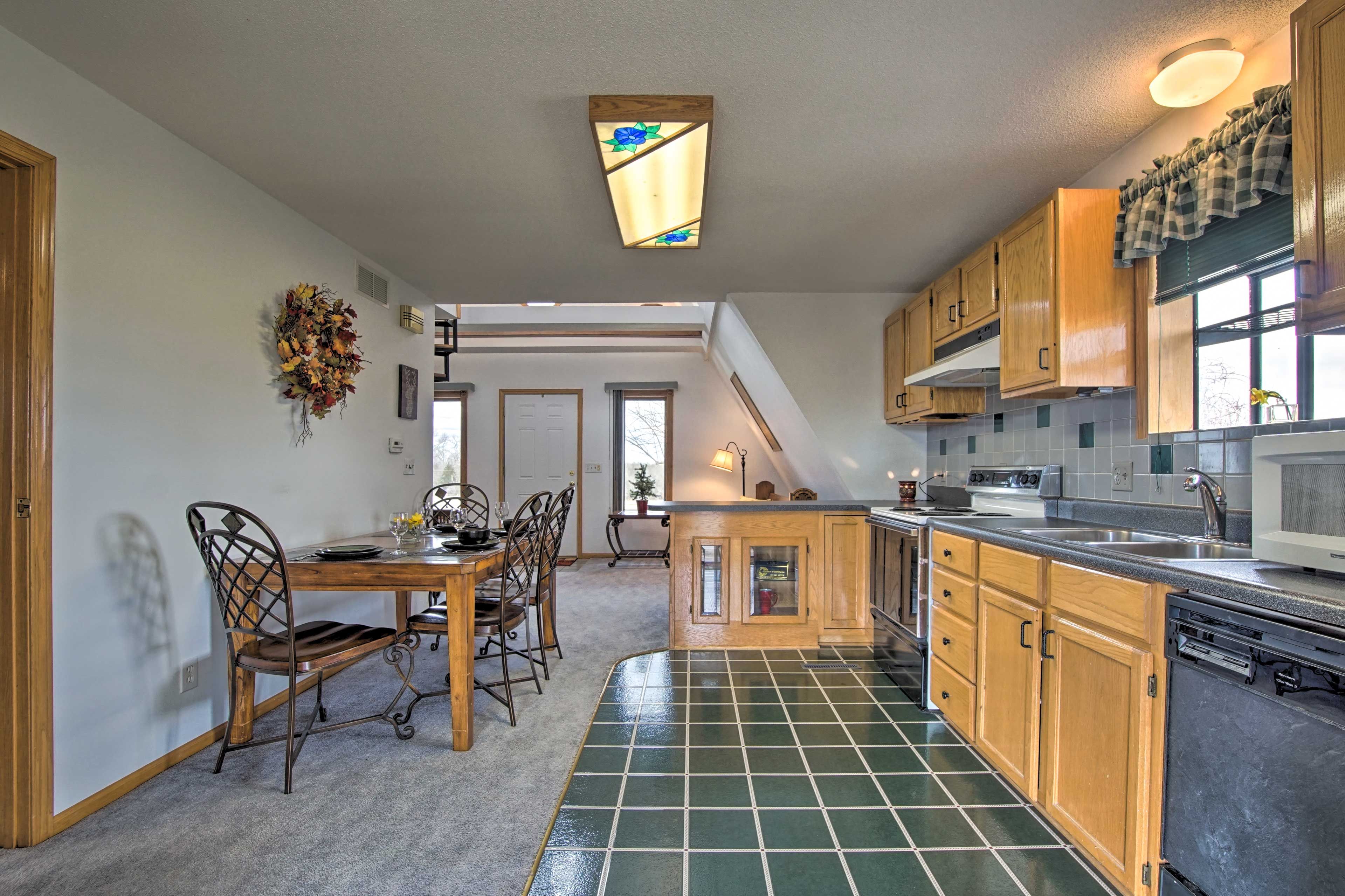 Kitchen | Dishware/Flatware