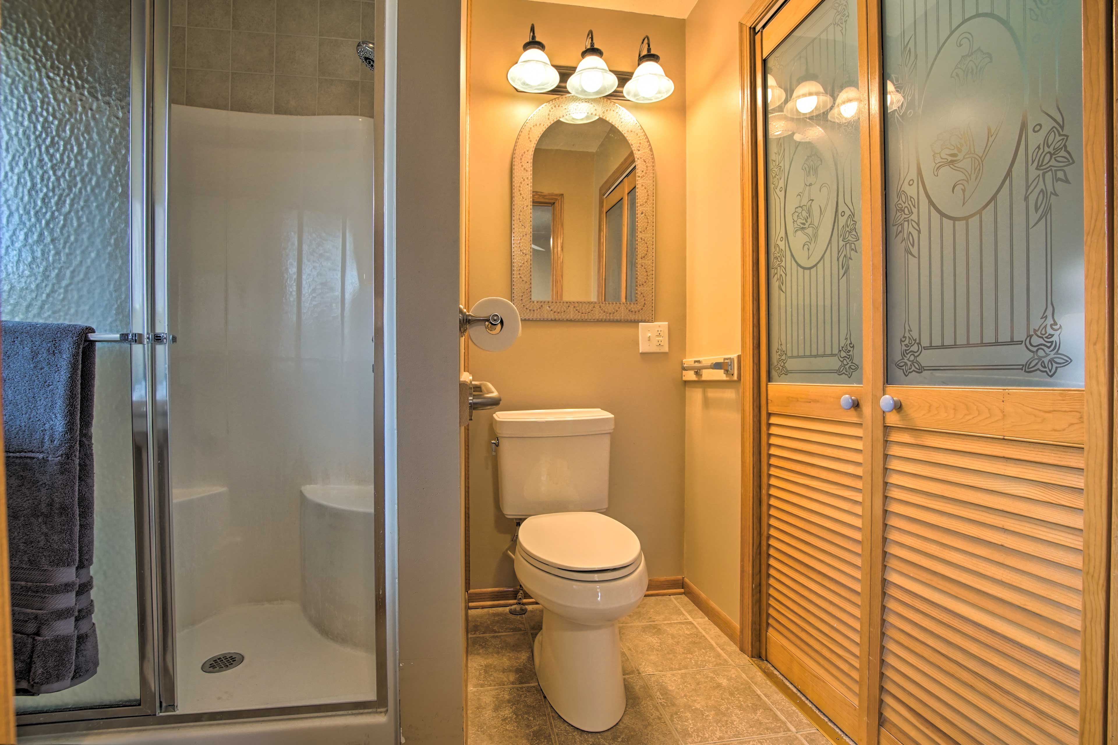 En-Suite Bathroom | Linens & Towels Provided