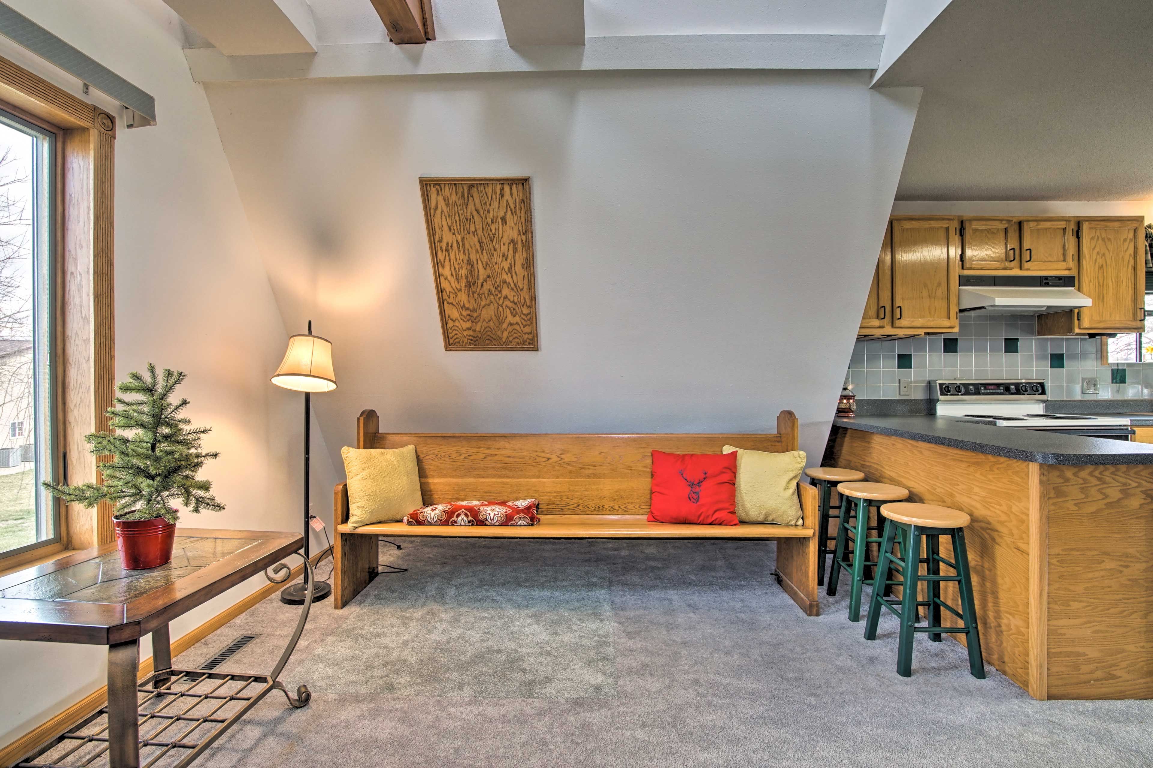 Entry Room | 1st Floor | Air Conditioning