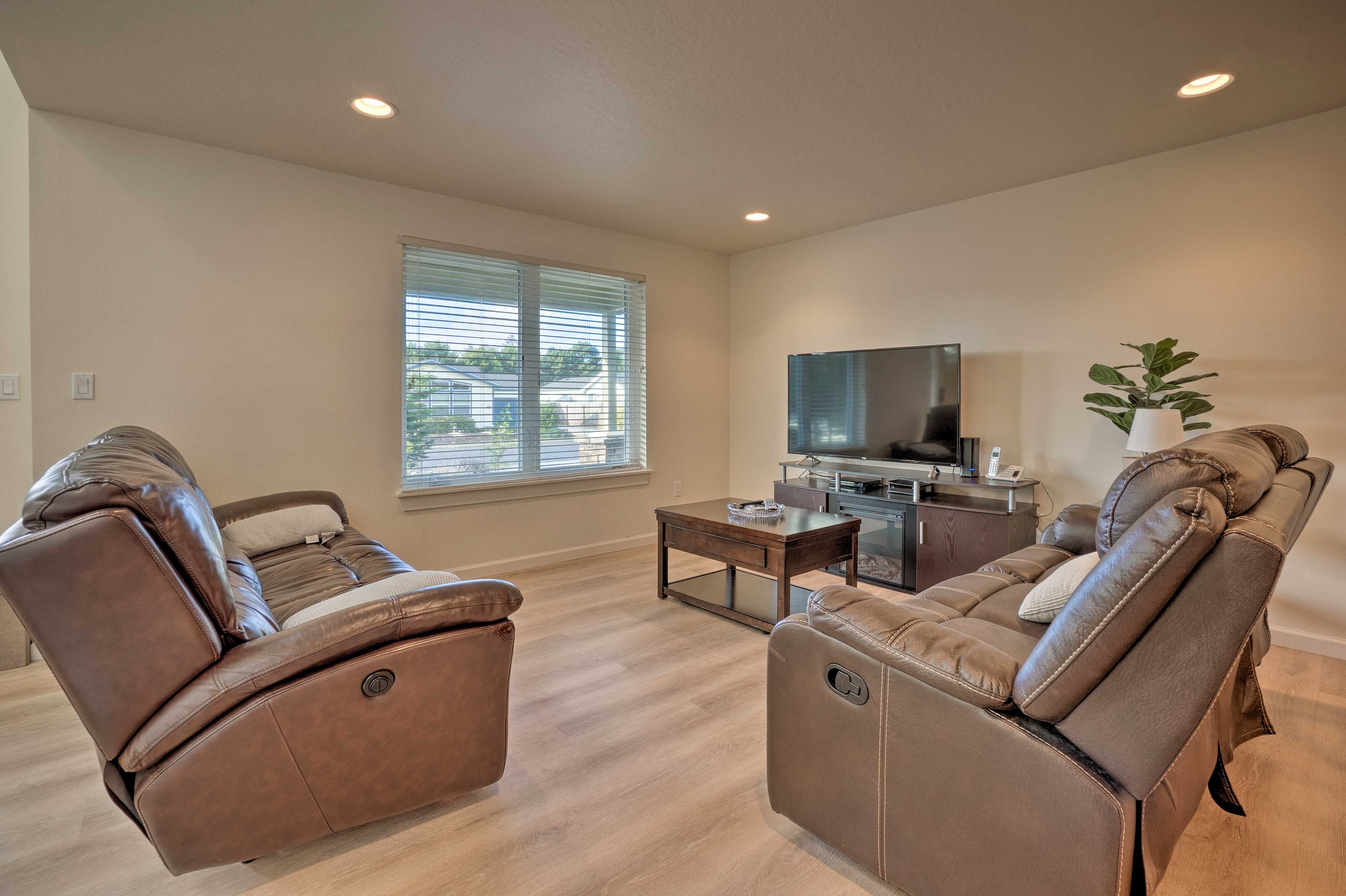 Living Room | Free WiFi