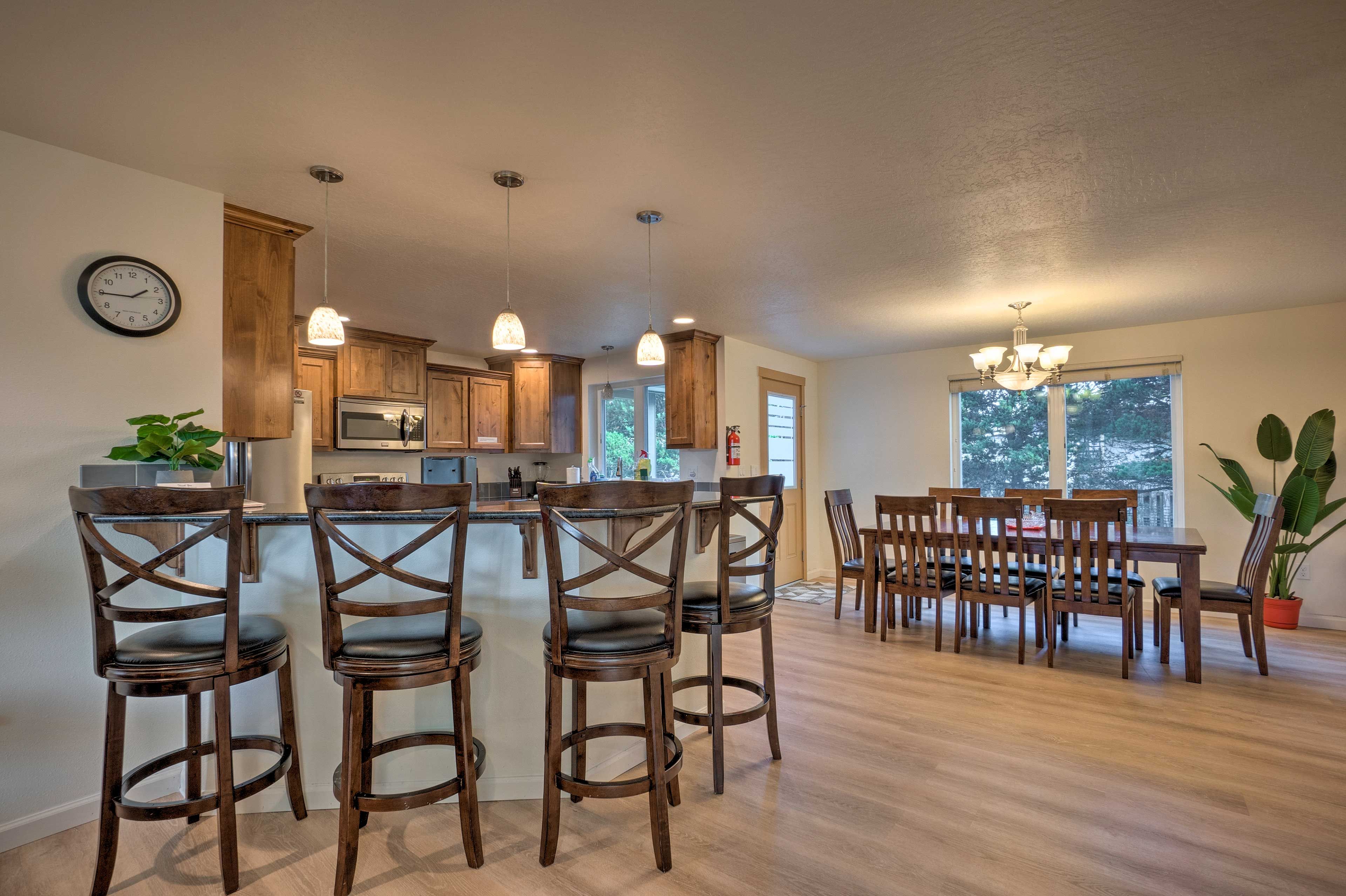 Dining Room | Breakfast Bar