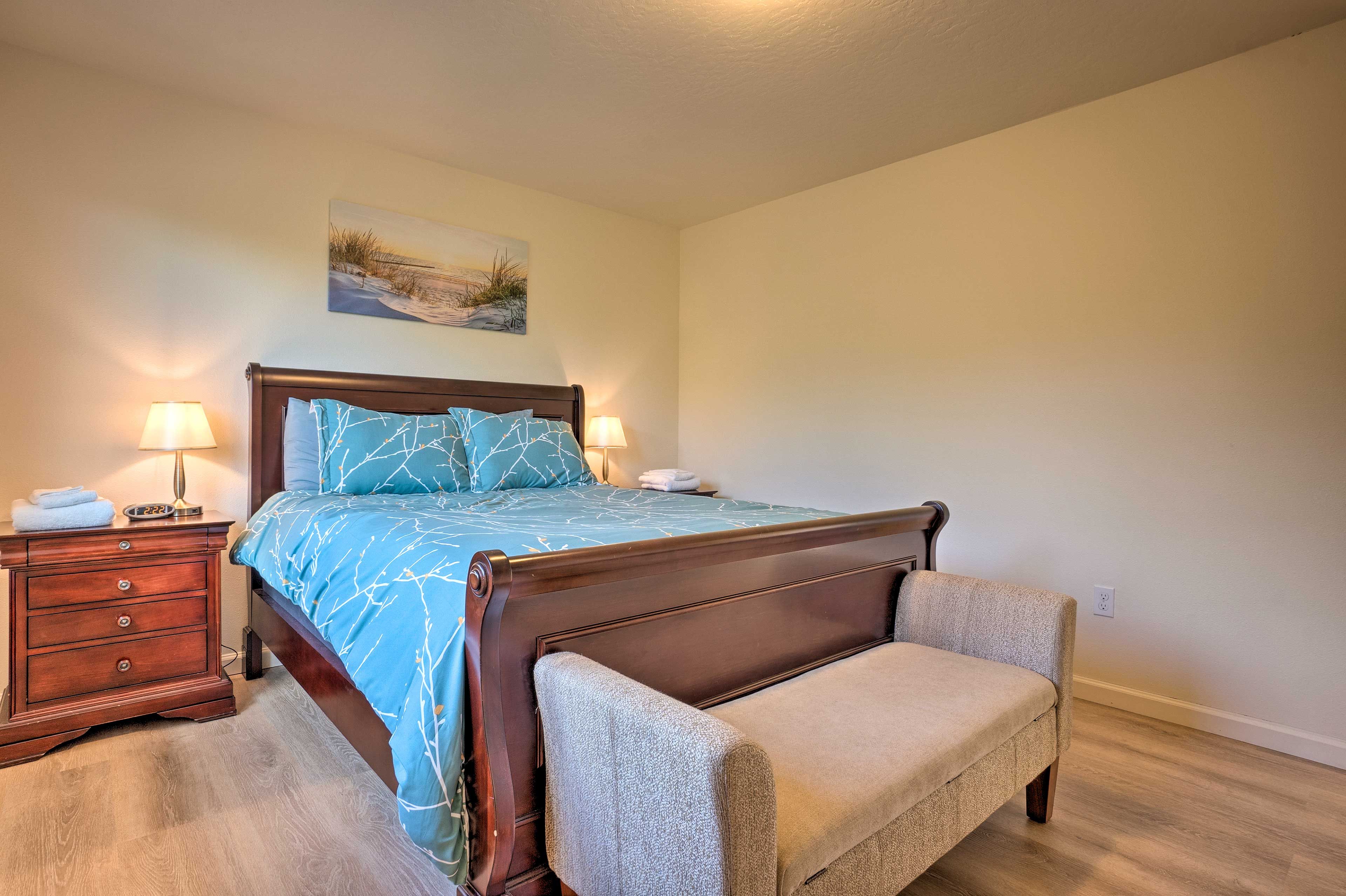 Bedroom 3 | 2nd Floor | Queen Bed