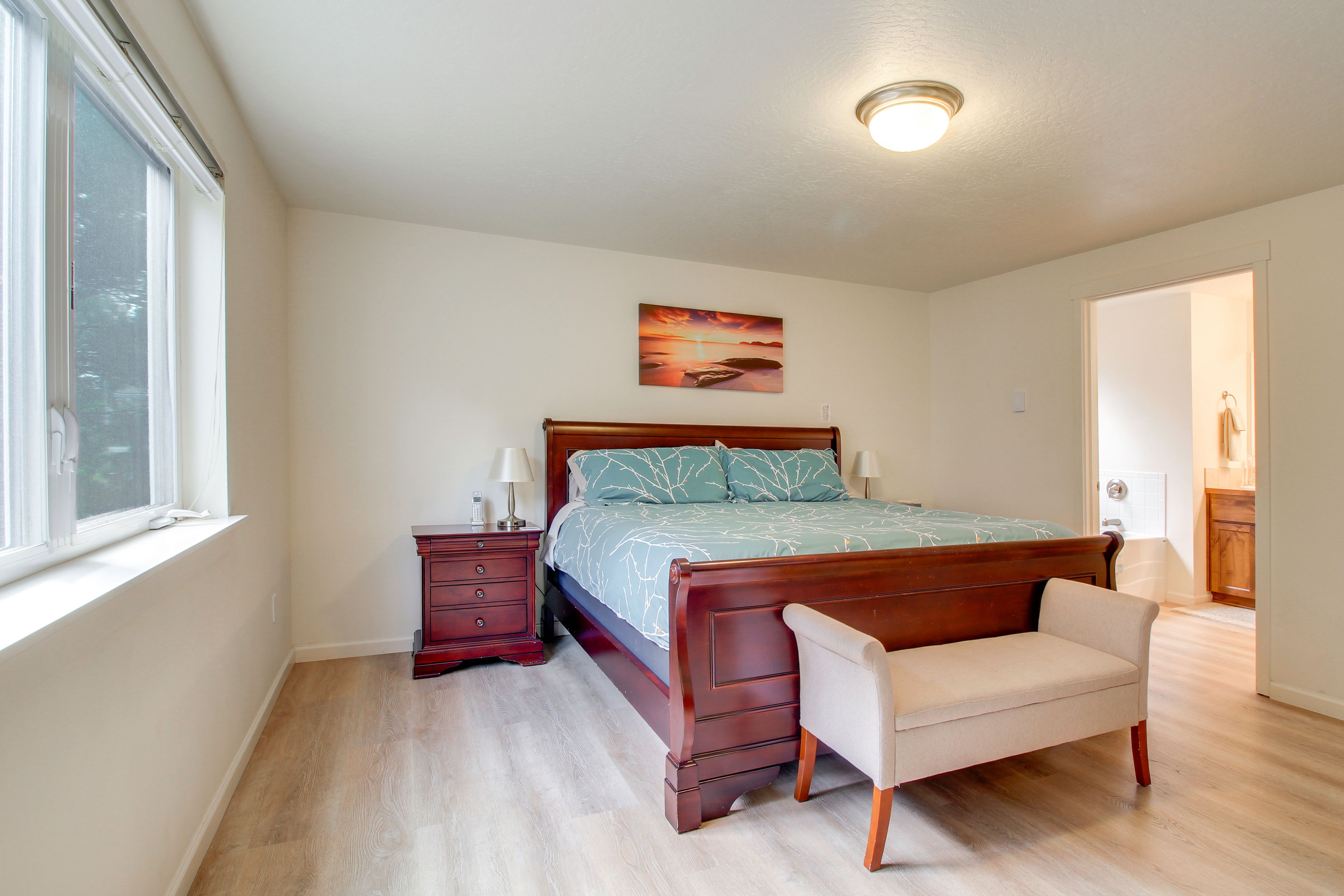 Bedroom 1 | King Bed | 1st Floor