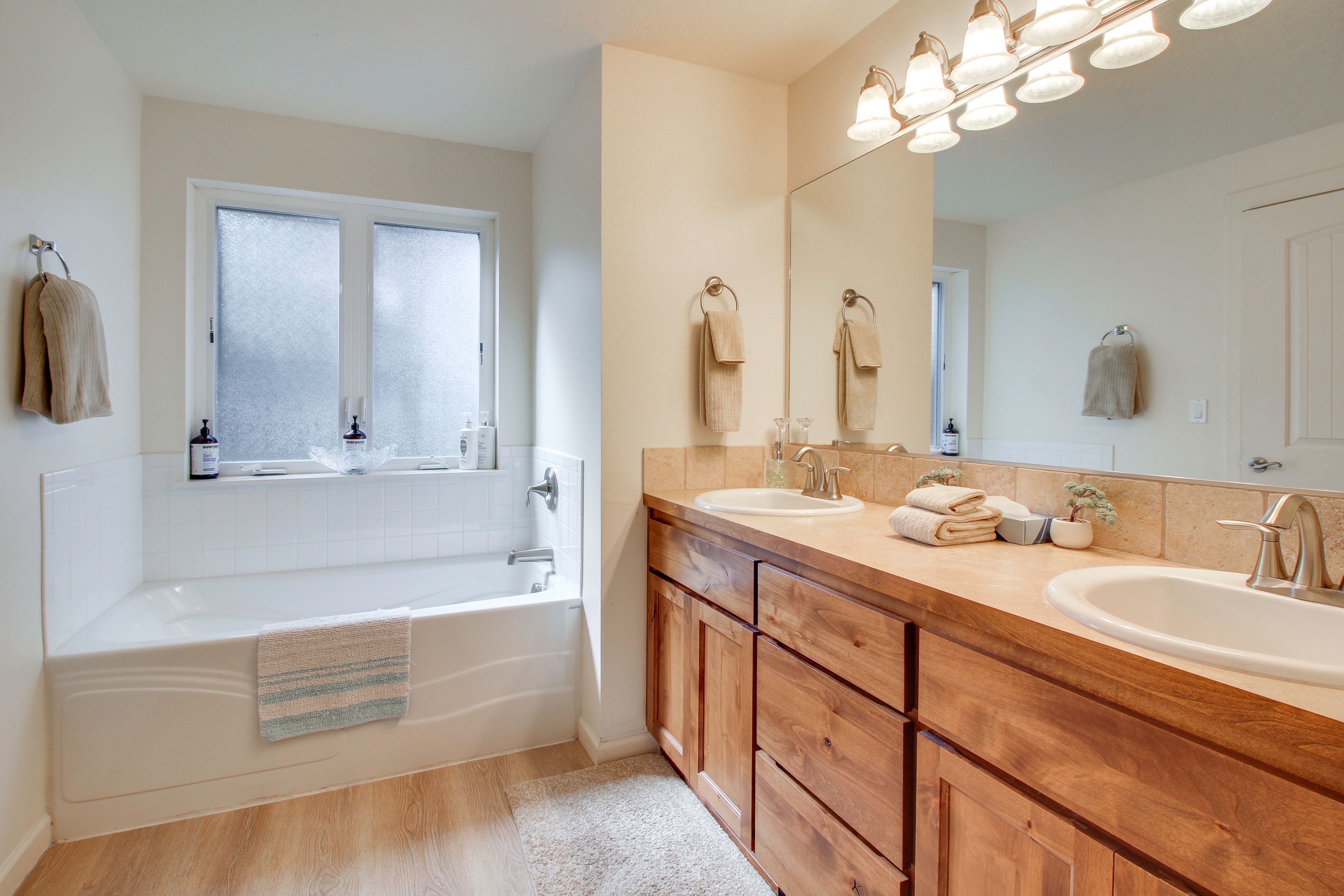 Bathroom | 1st Floor