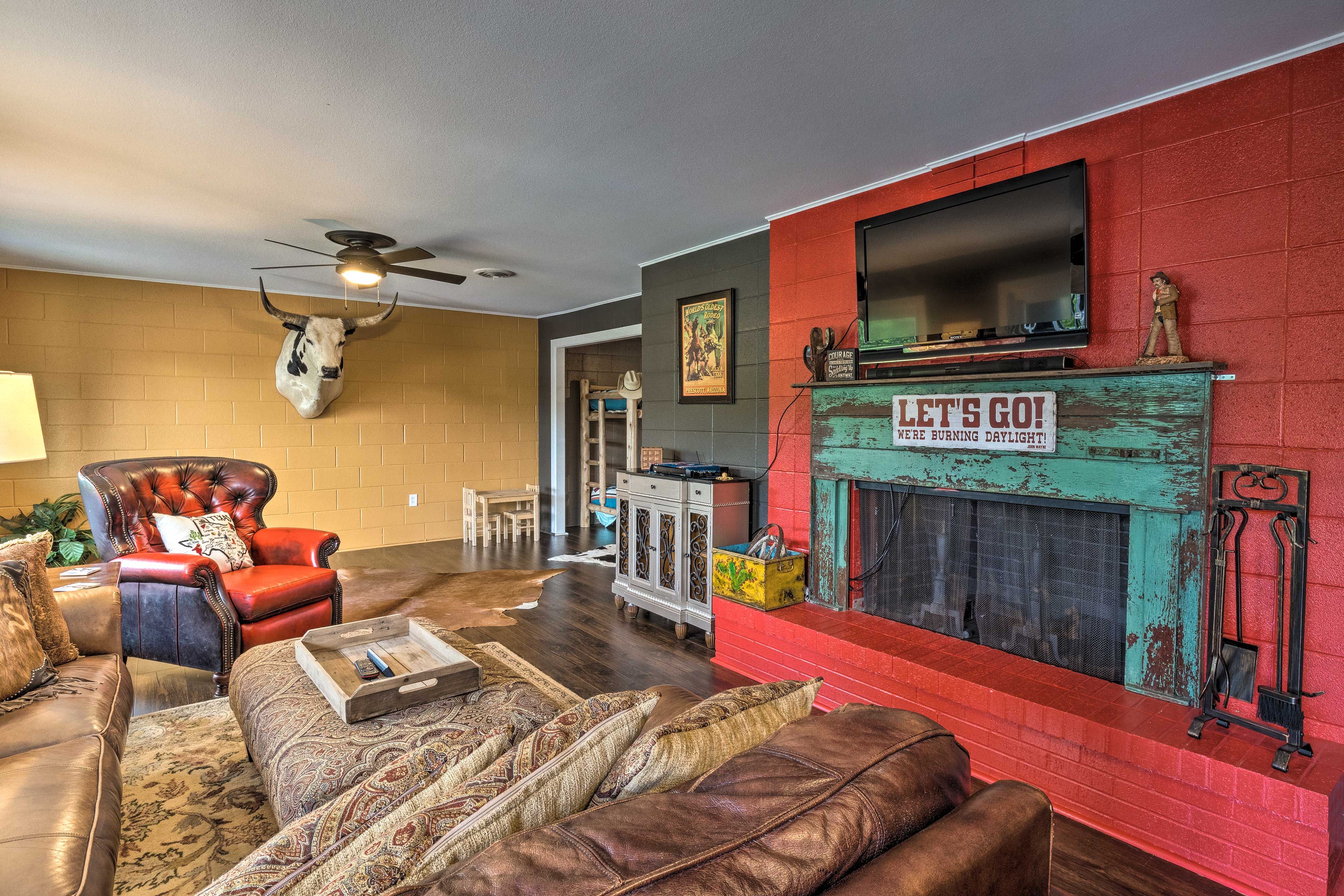 Downstairs Living Room | Cable TV | Central A/C | Central Heat