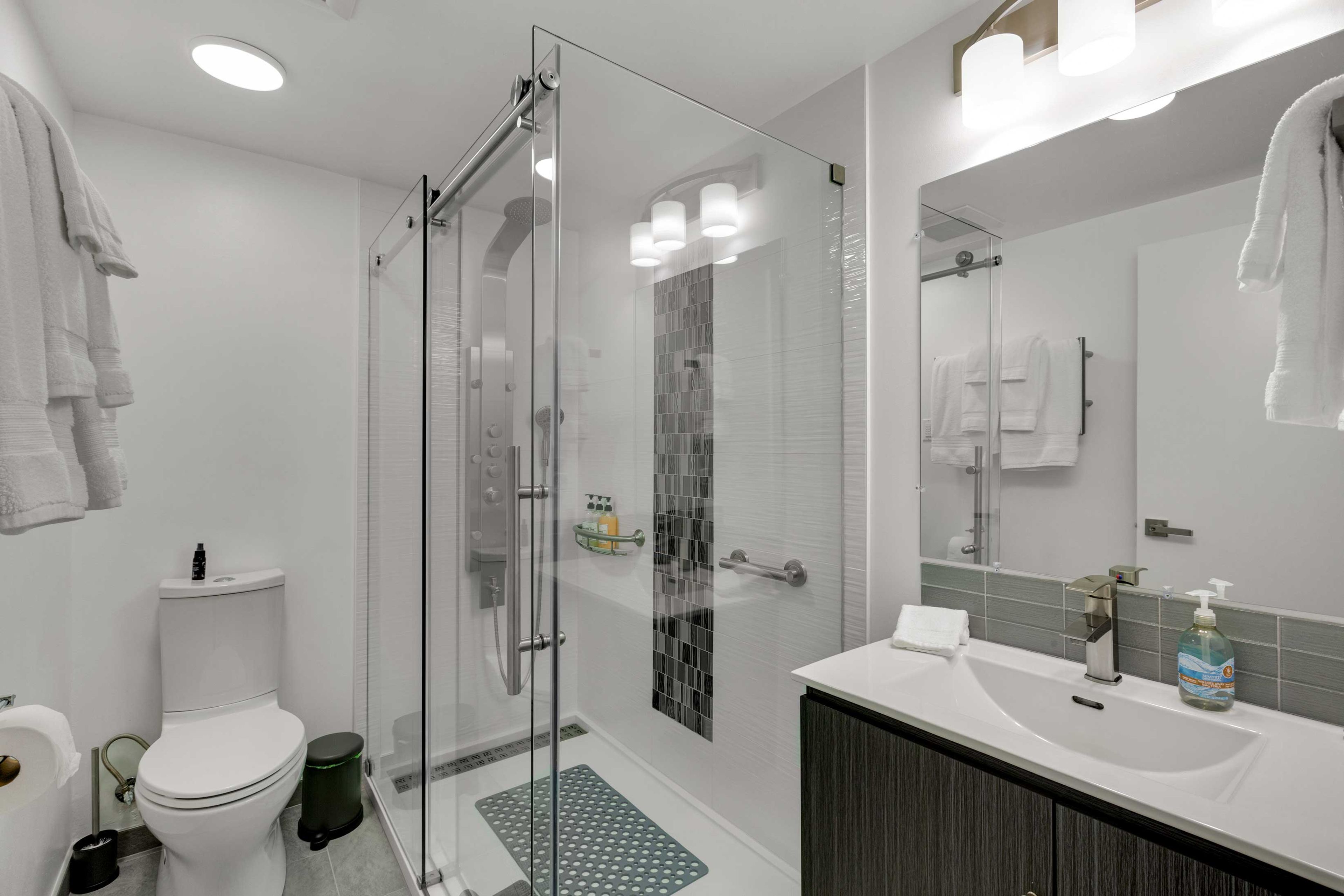 En-Suite Bath | Heated Floors | Towel Warmers | Grab Rails | Toiletries