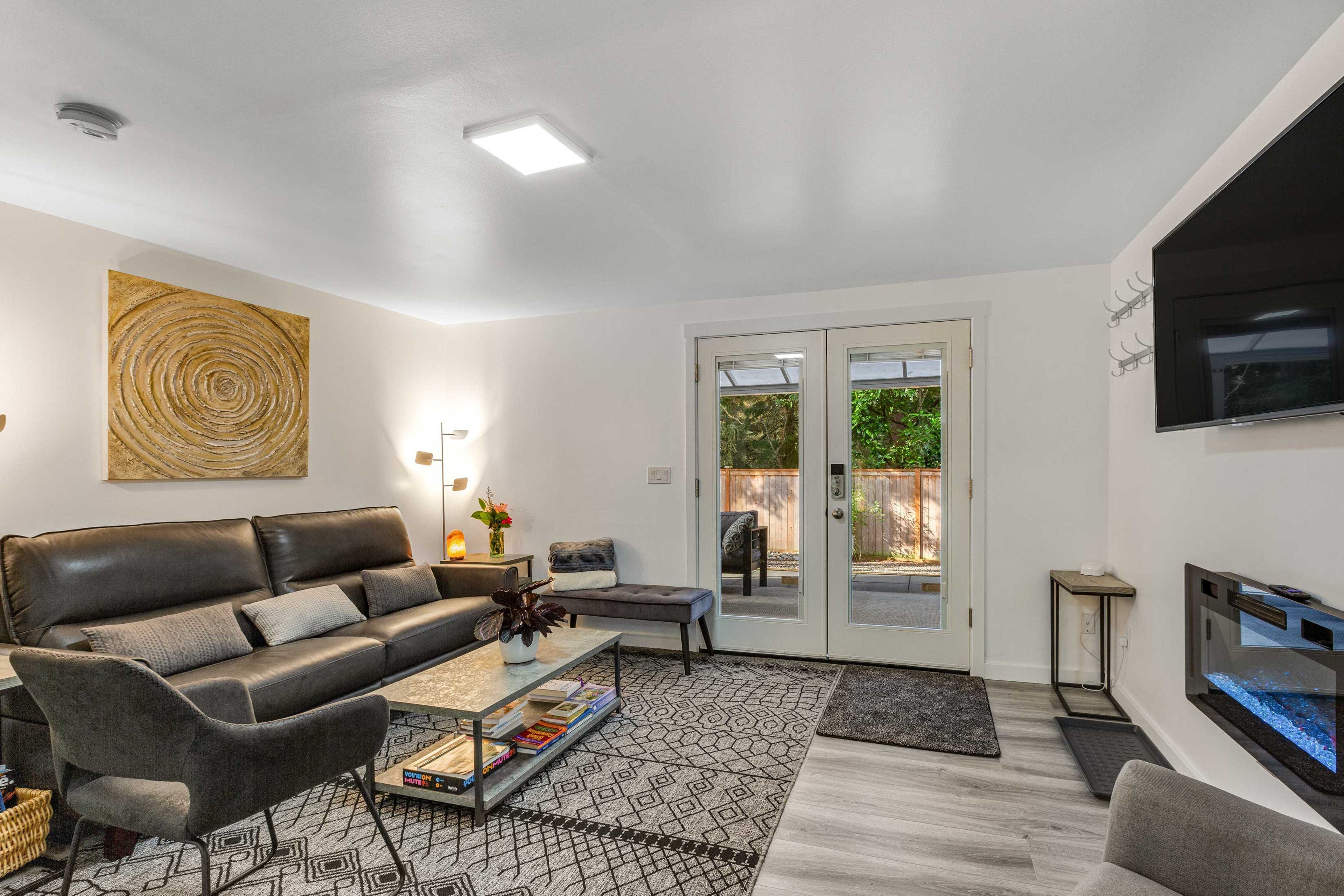 Living Room | Smart TV (Netflix, Hulu, Disney+, Spotify) | Electric Fireplace