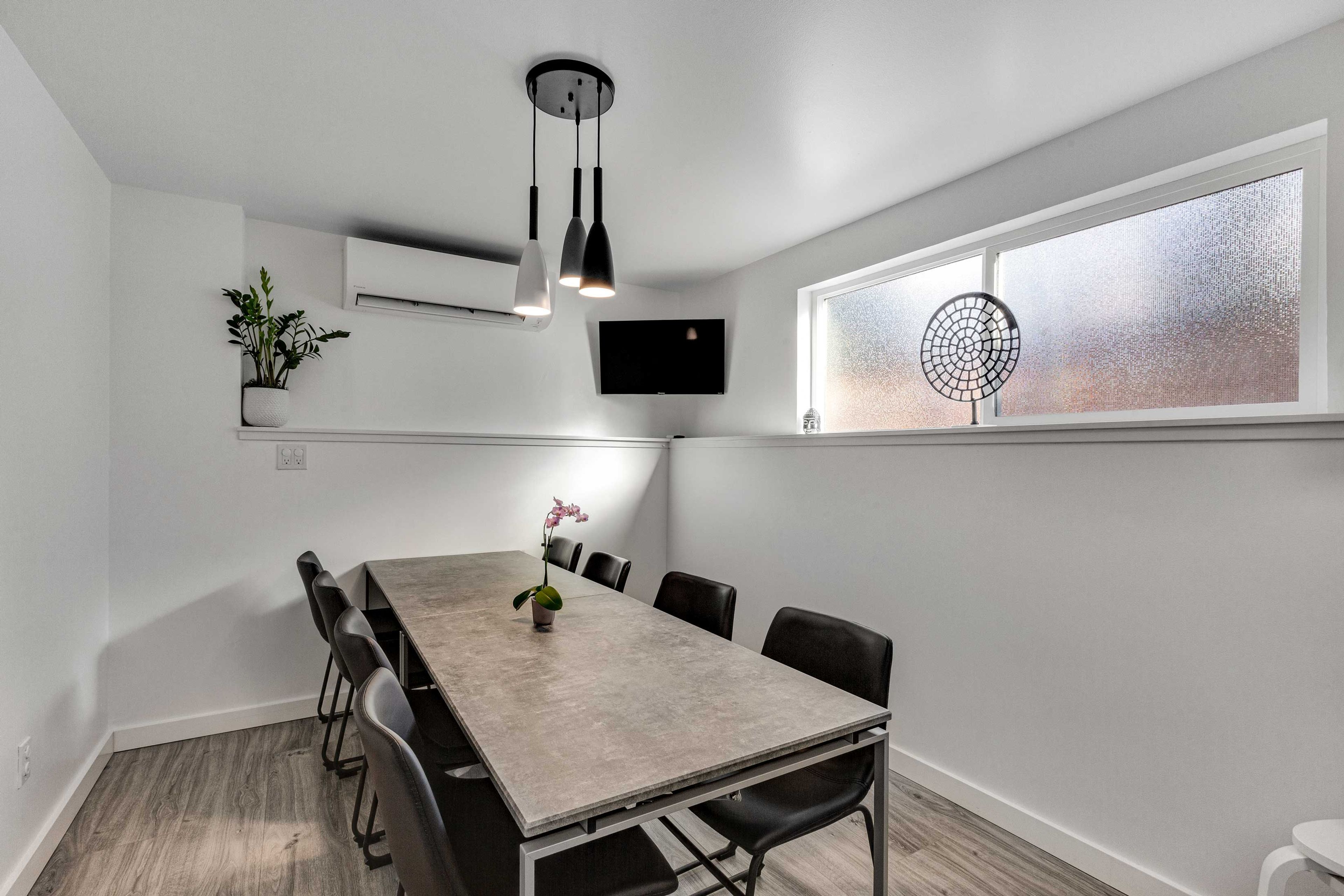 Kitchen Dining Space