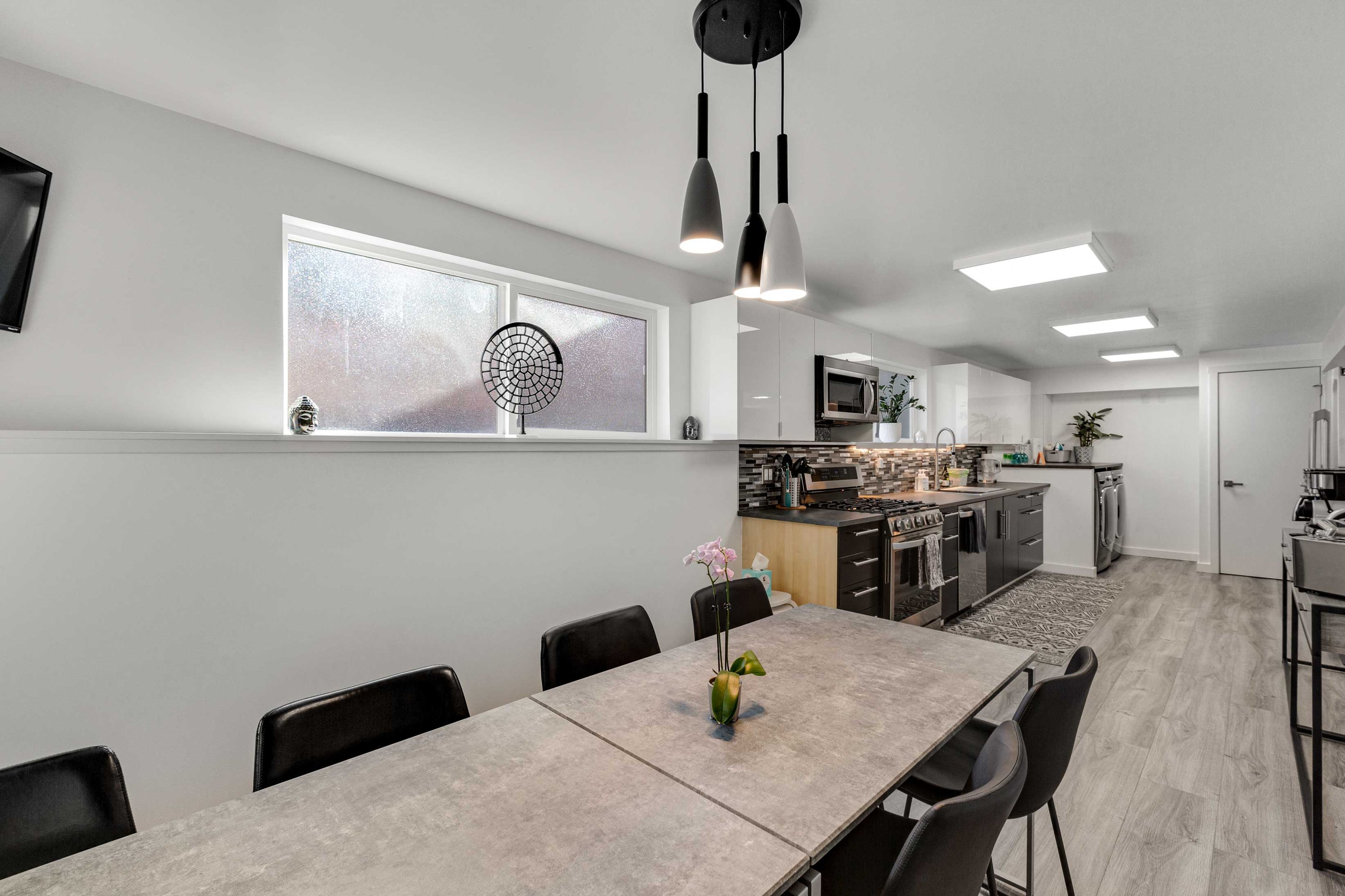 Kitchen Dining Space | Dishware/Flatware