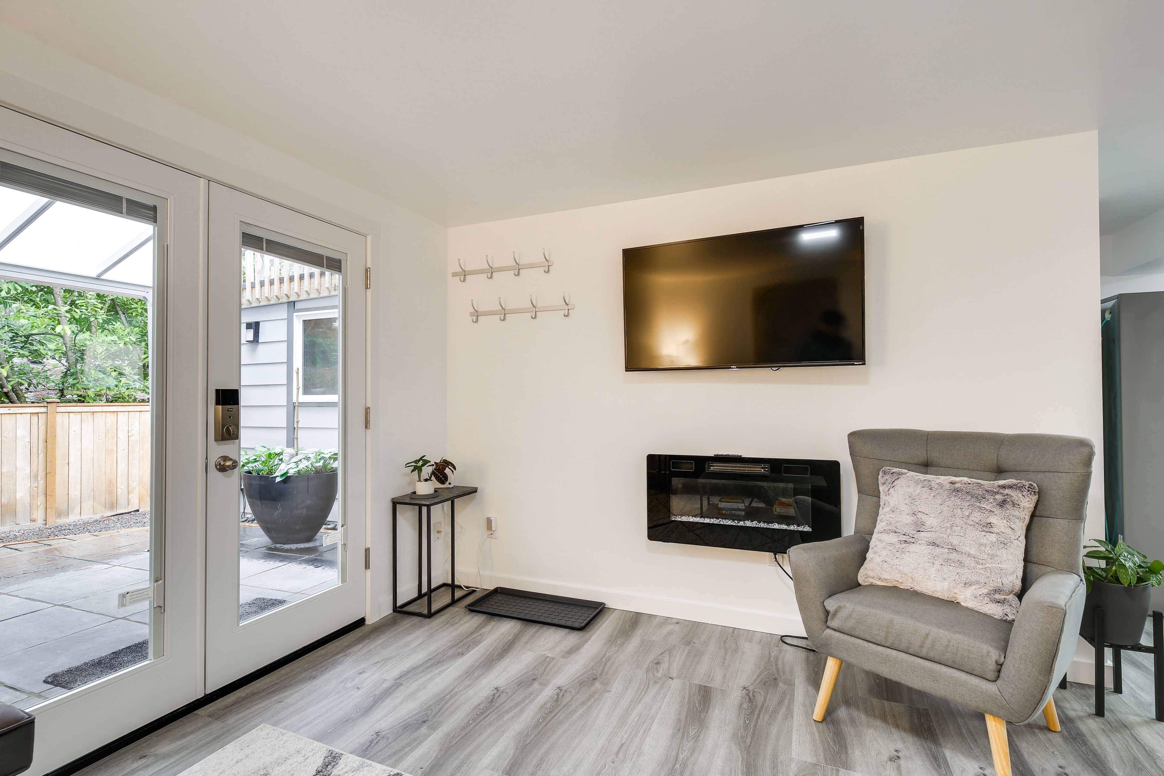 Living Room | 1st Floor | No Steps Required