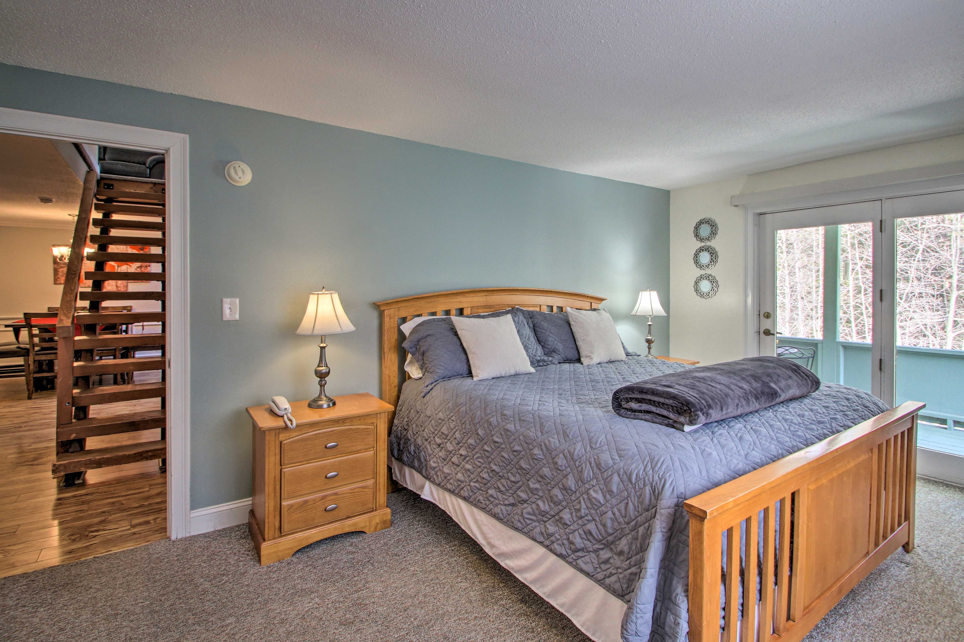 Bedroom 1 | Main Floor | King Bed