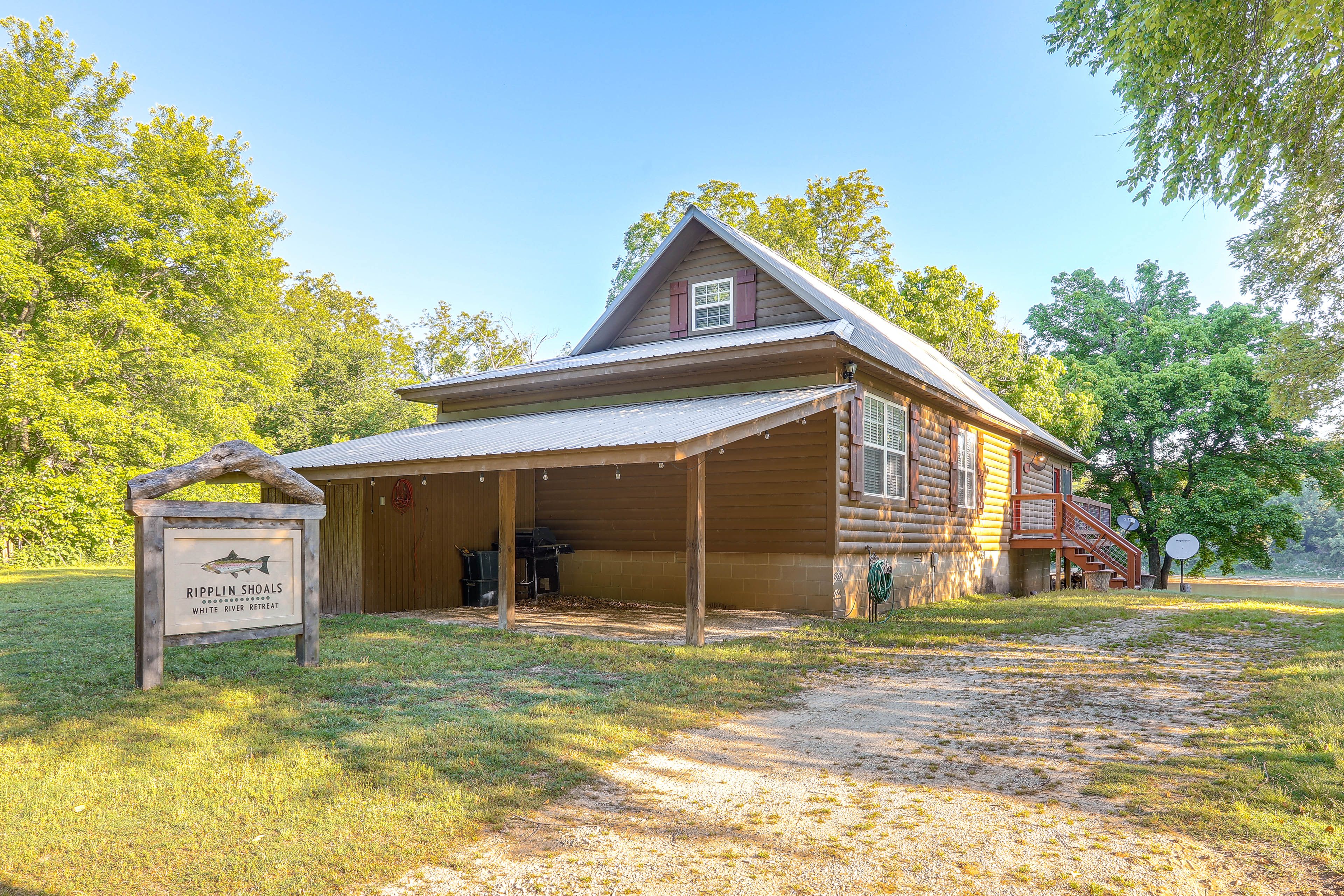 Private Lot | Driveway (2+ Vehicles)