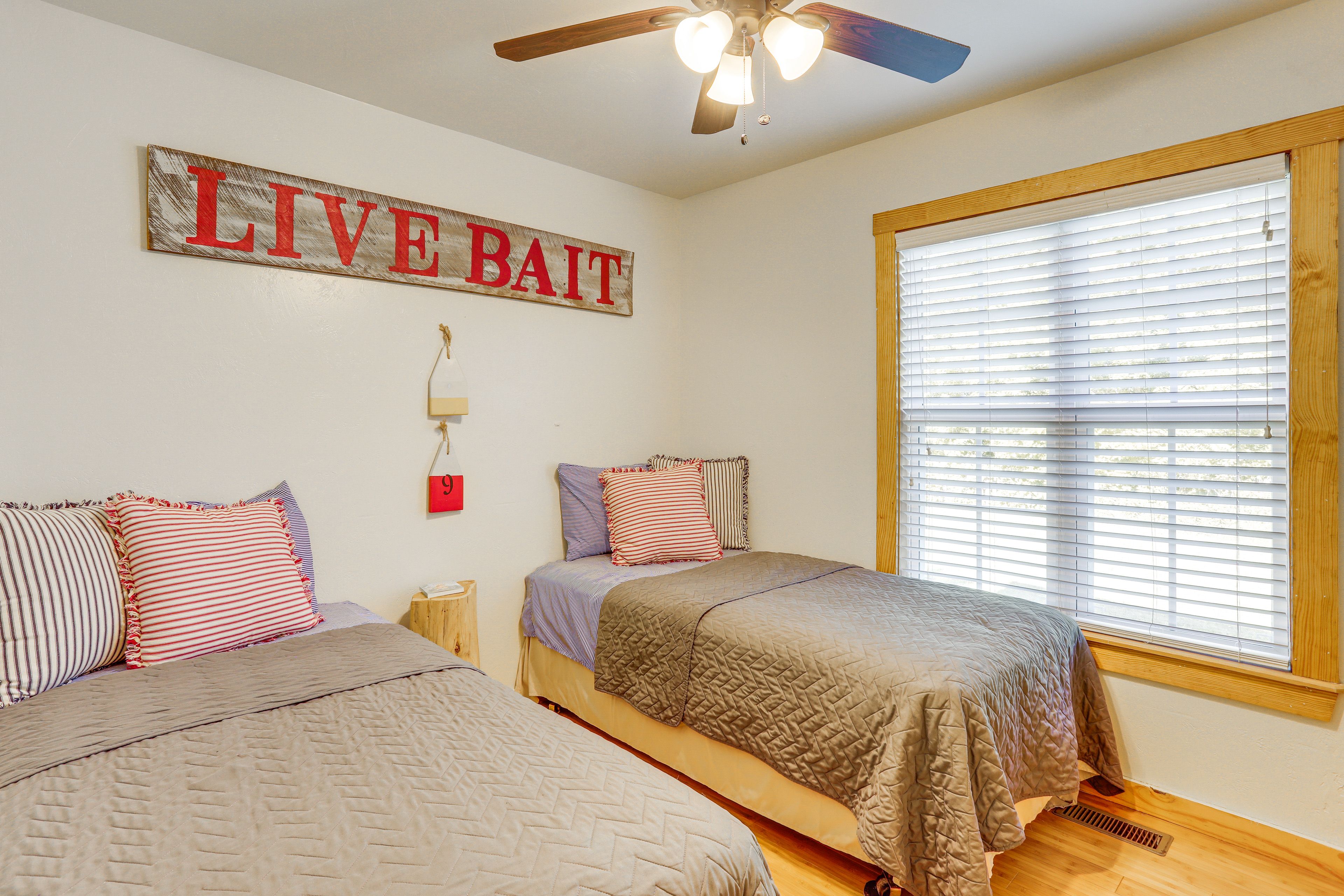 Bedroom 3 | 2 Twin Beds | 1st Floor