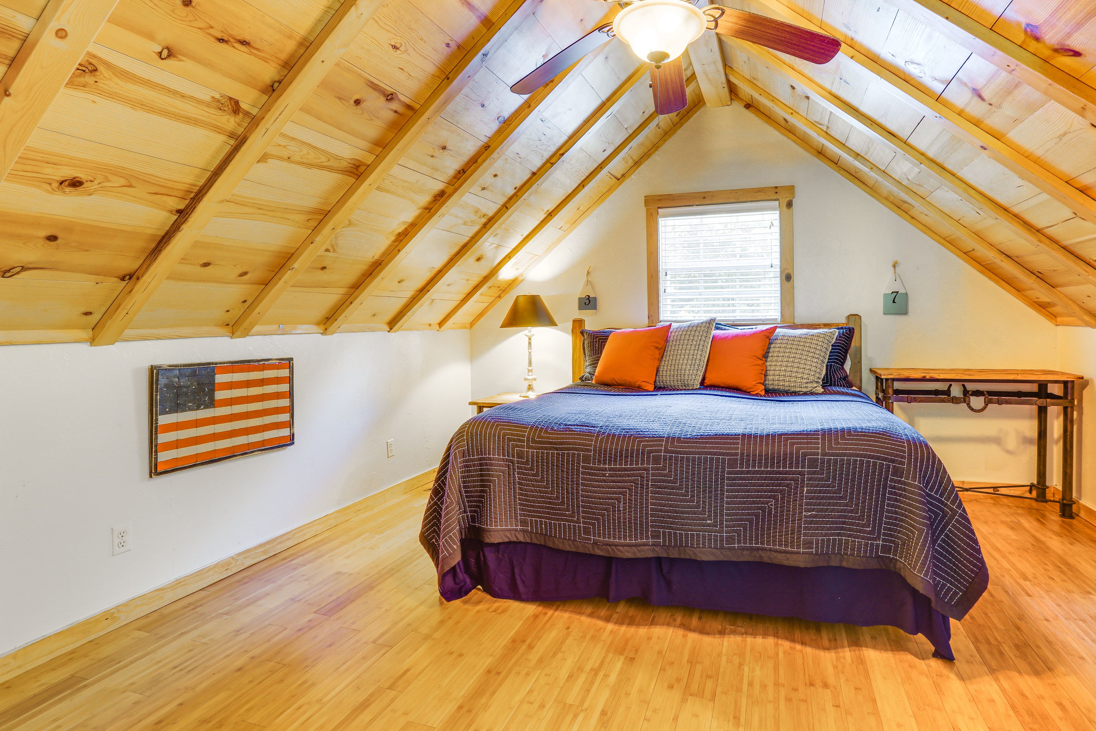 Bedroom 4 | King Bed | 2nd Floor