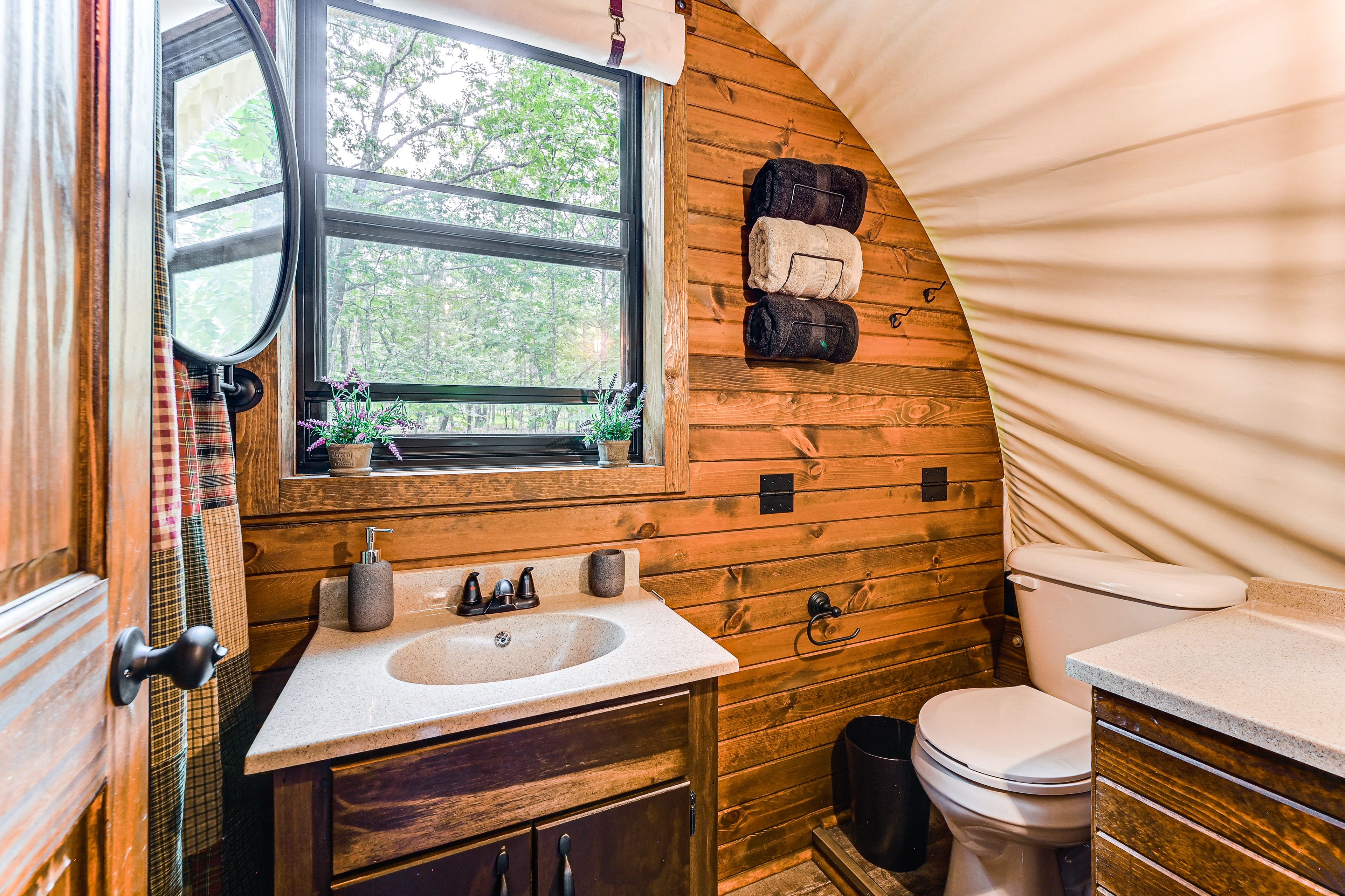Bathroom | Shower | Towels Provided