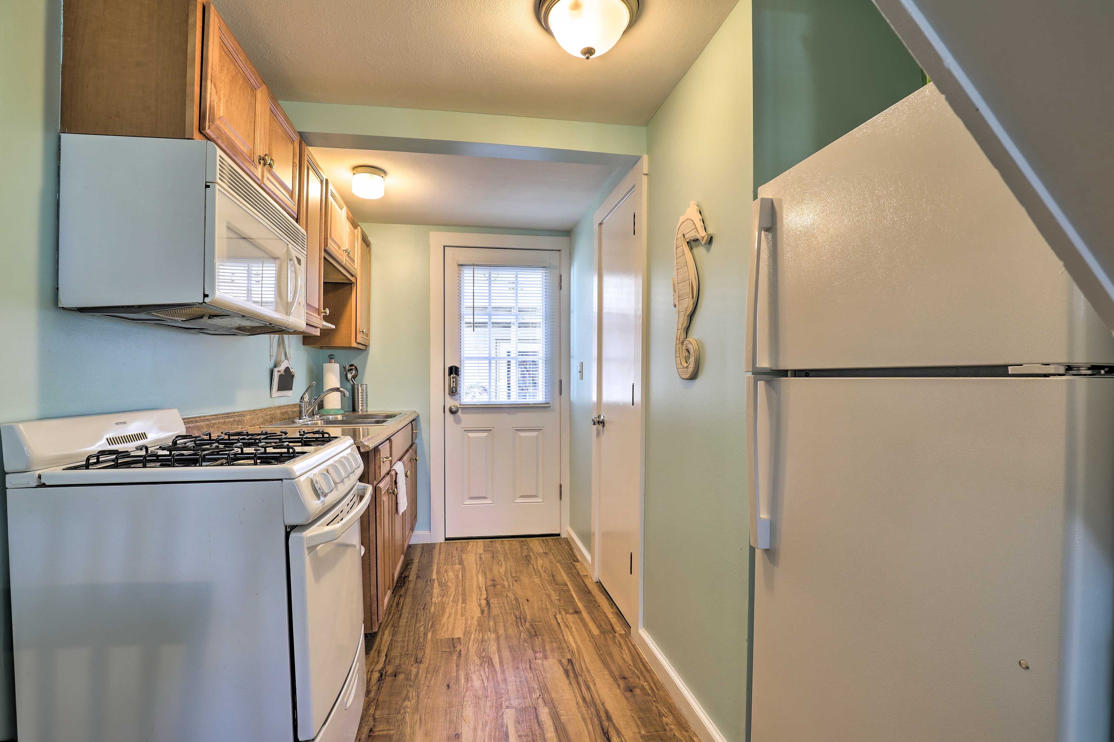 Kitchen | 1st Floor | Well-Equipped