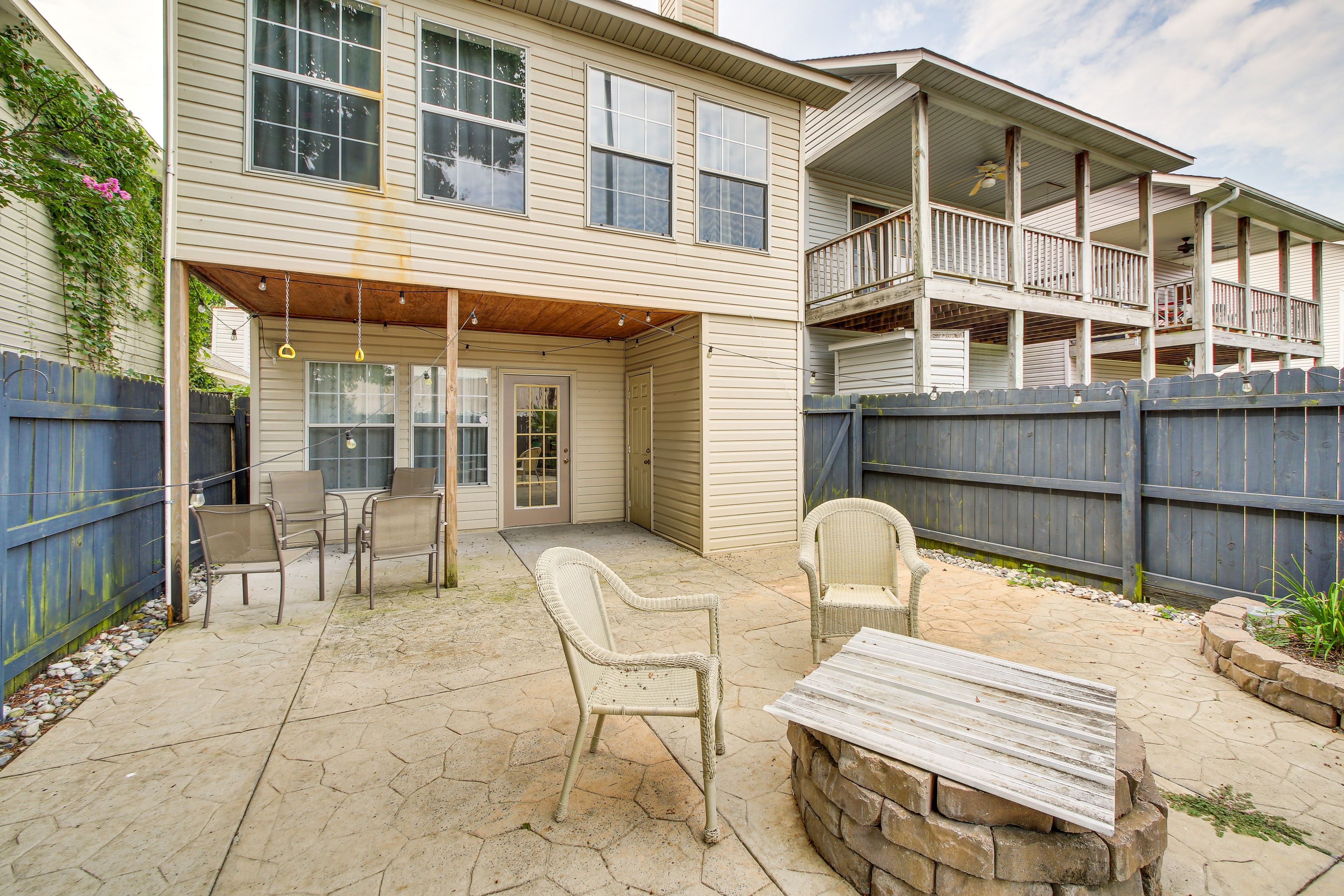 Hot Springs Vacation Rental | 2BR | 2.5BA | 1,150 Sq Ft | 2 Steps to Enter