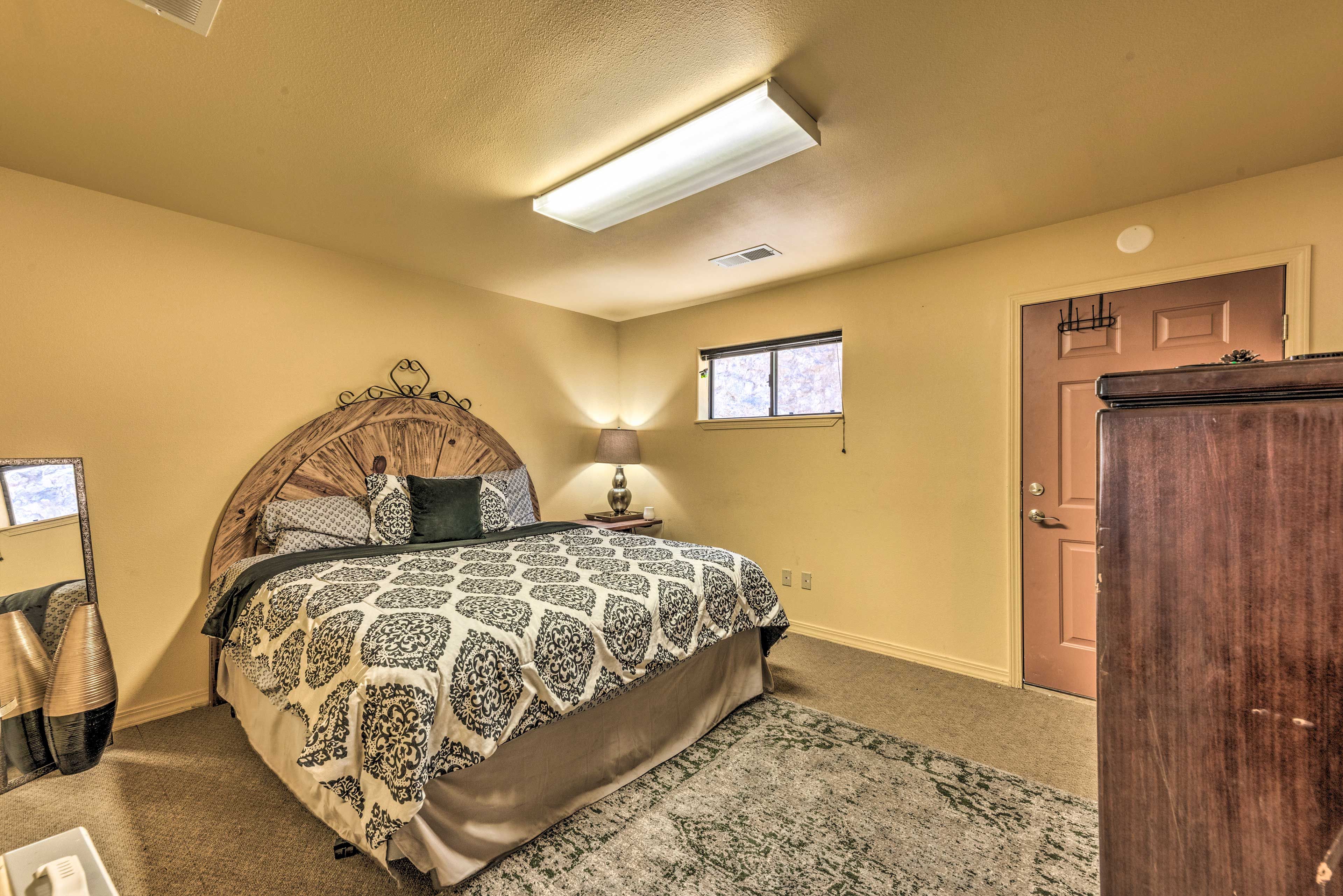 Bedroom 1 | King Bed | Linens Provided
