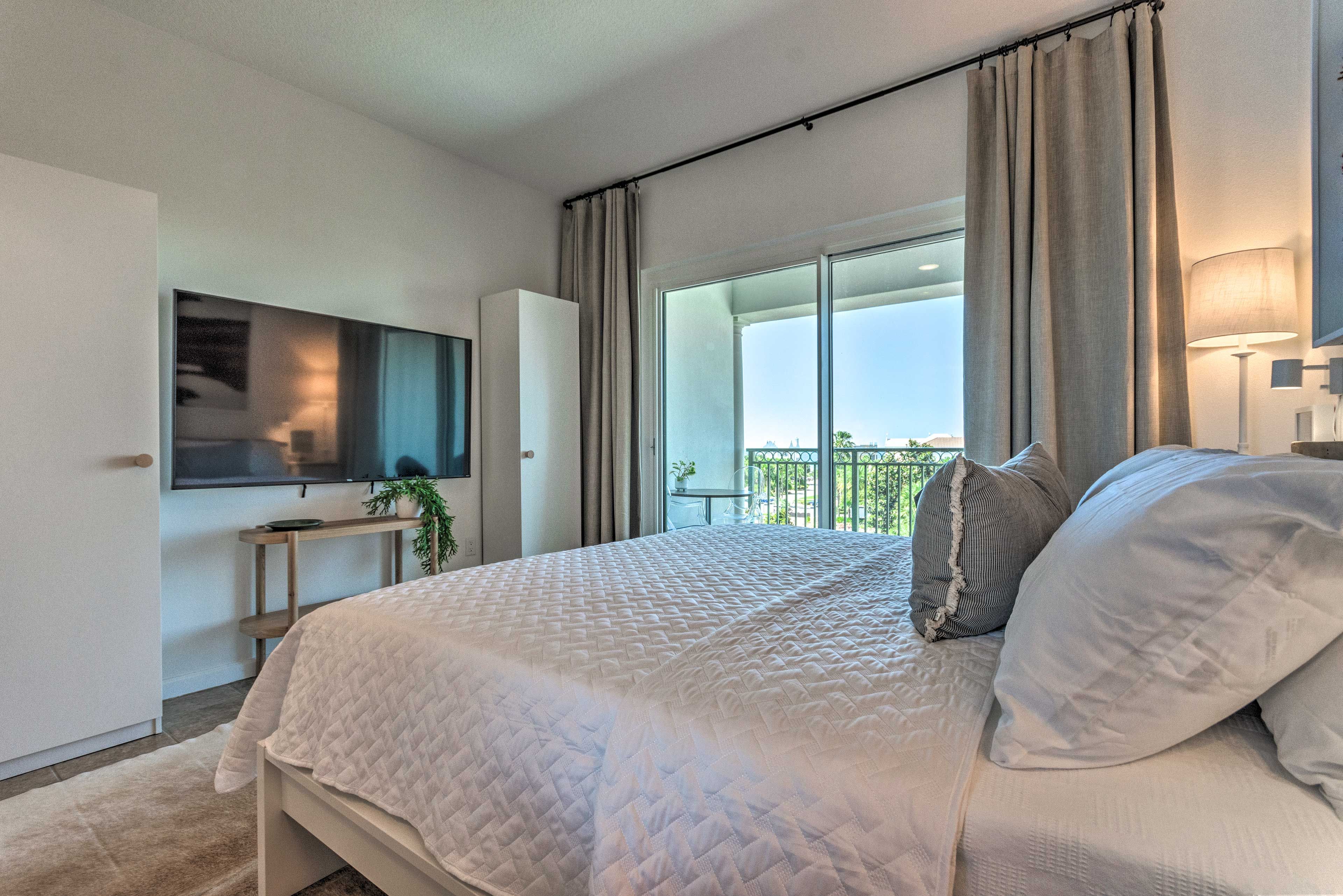 Studio | King Bed