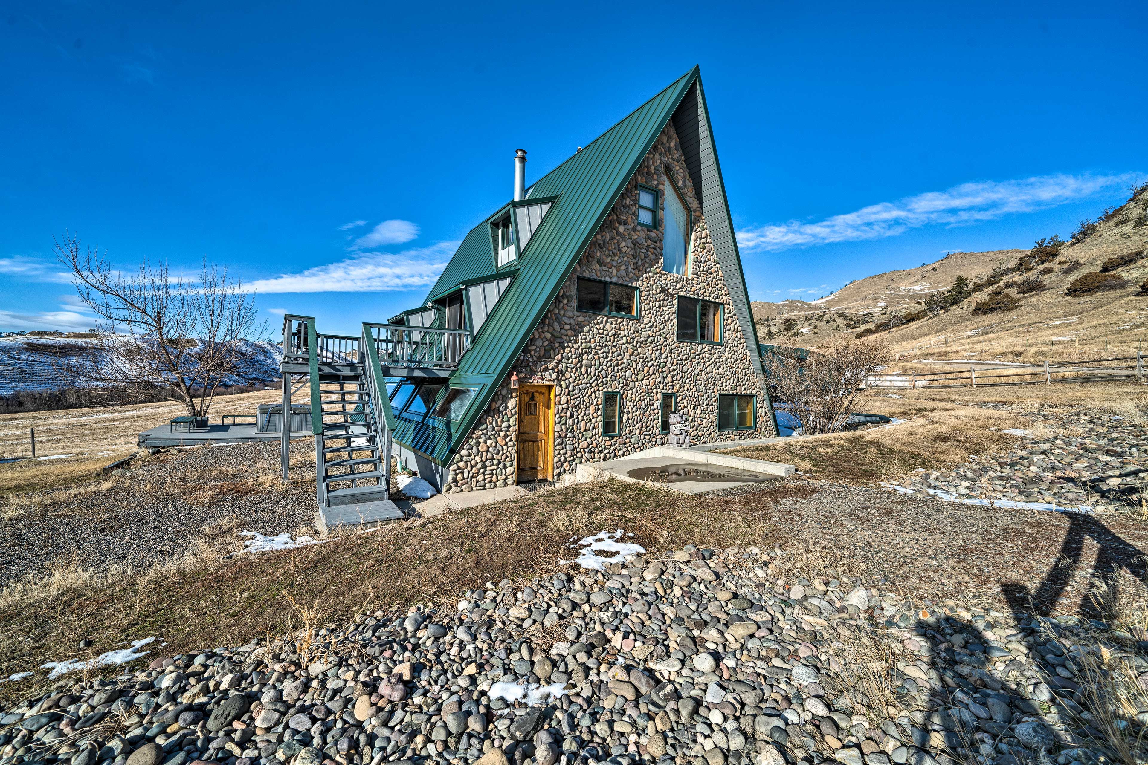 Exterior | Private Entrance | Remote Location