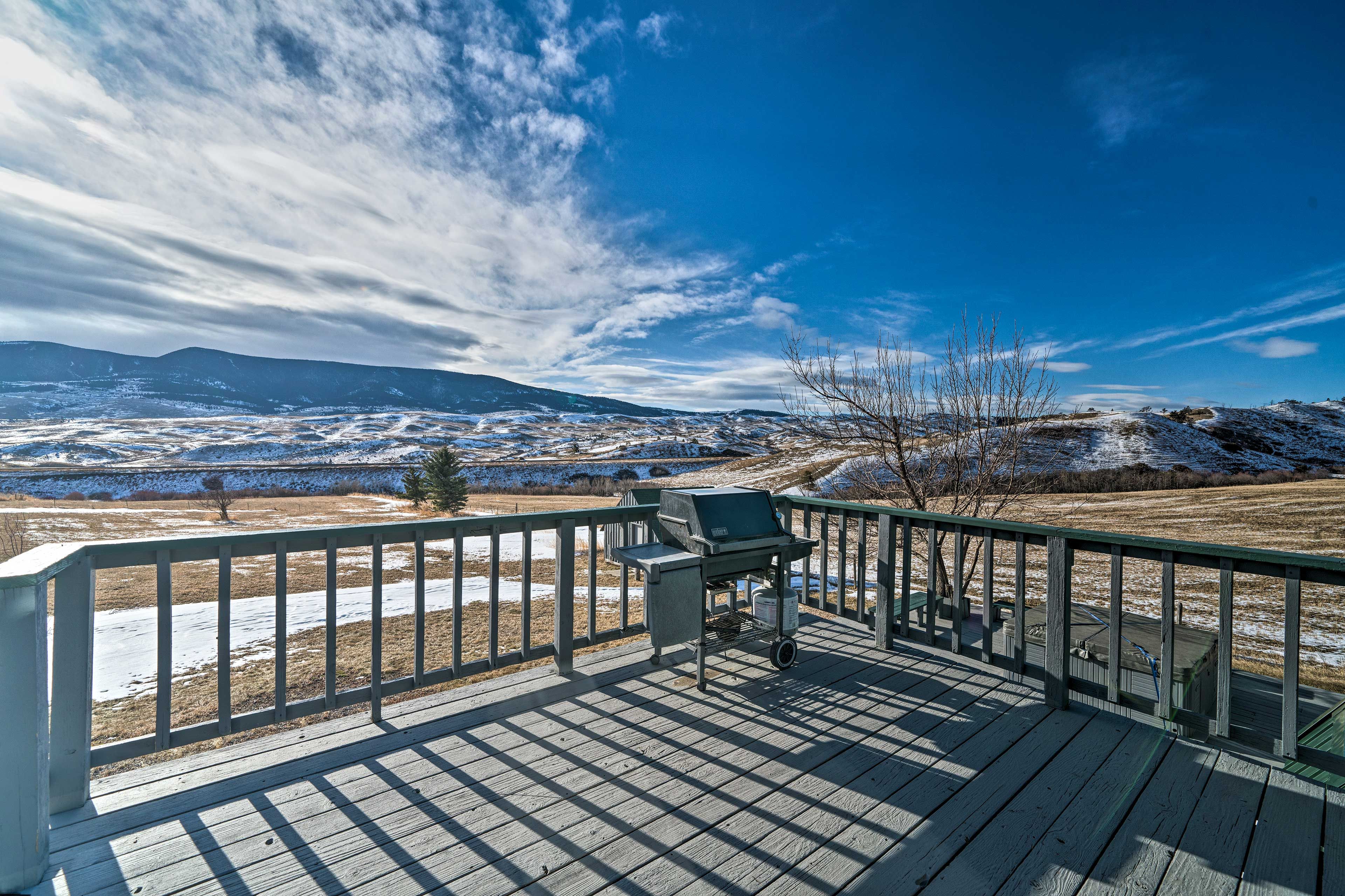 Second-Story Deck | Gas Grill | Mountain Views