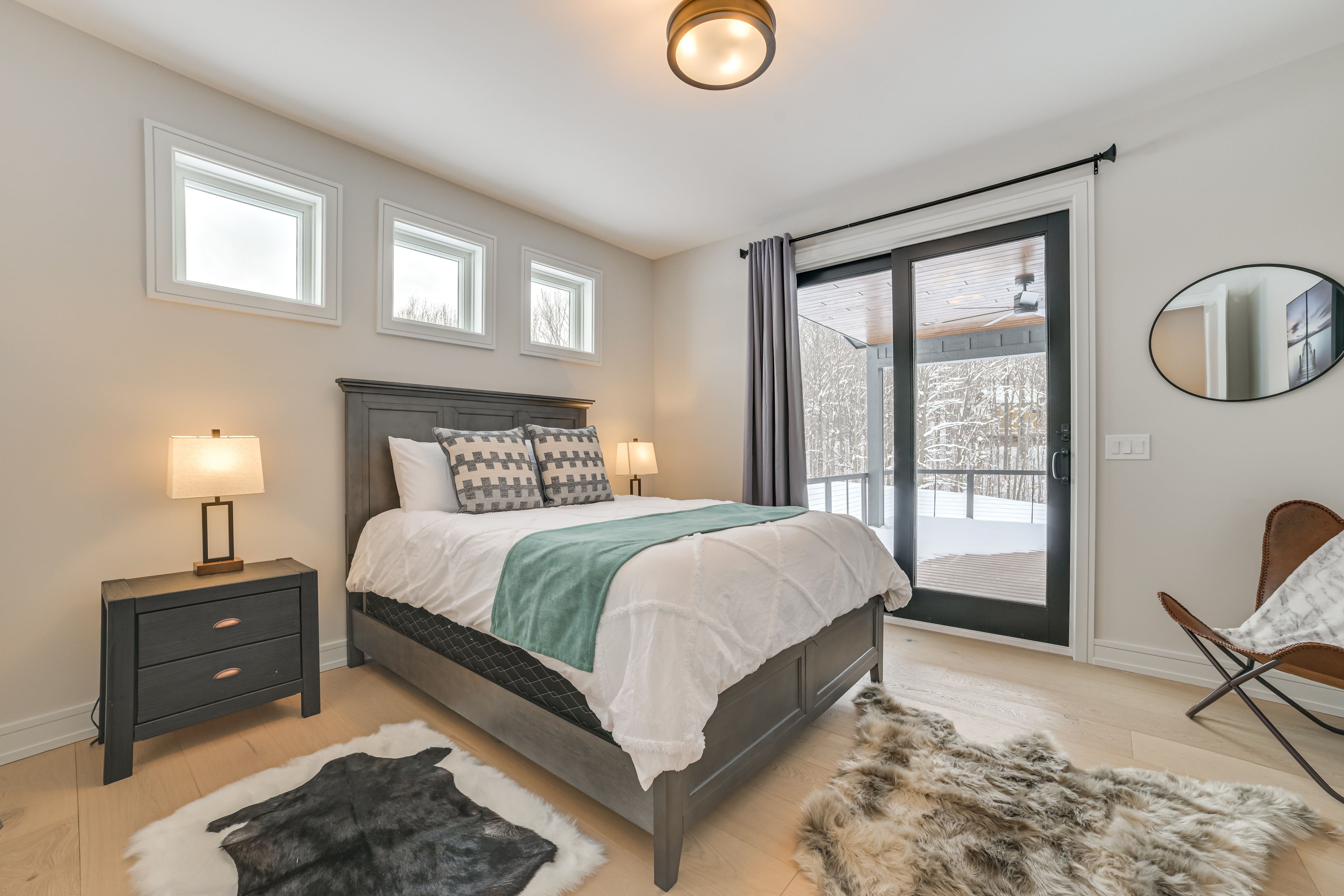 Bedroom 3 (Suite) | Queen Bed | 1st Floor