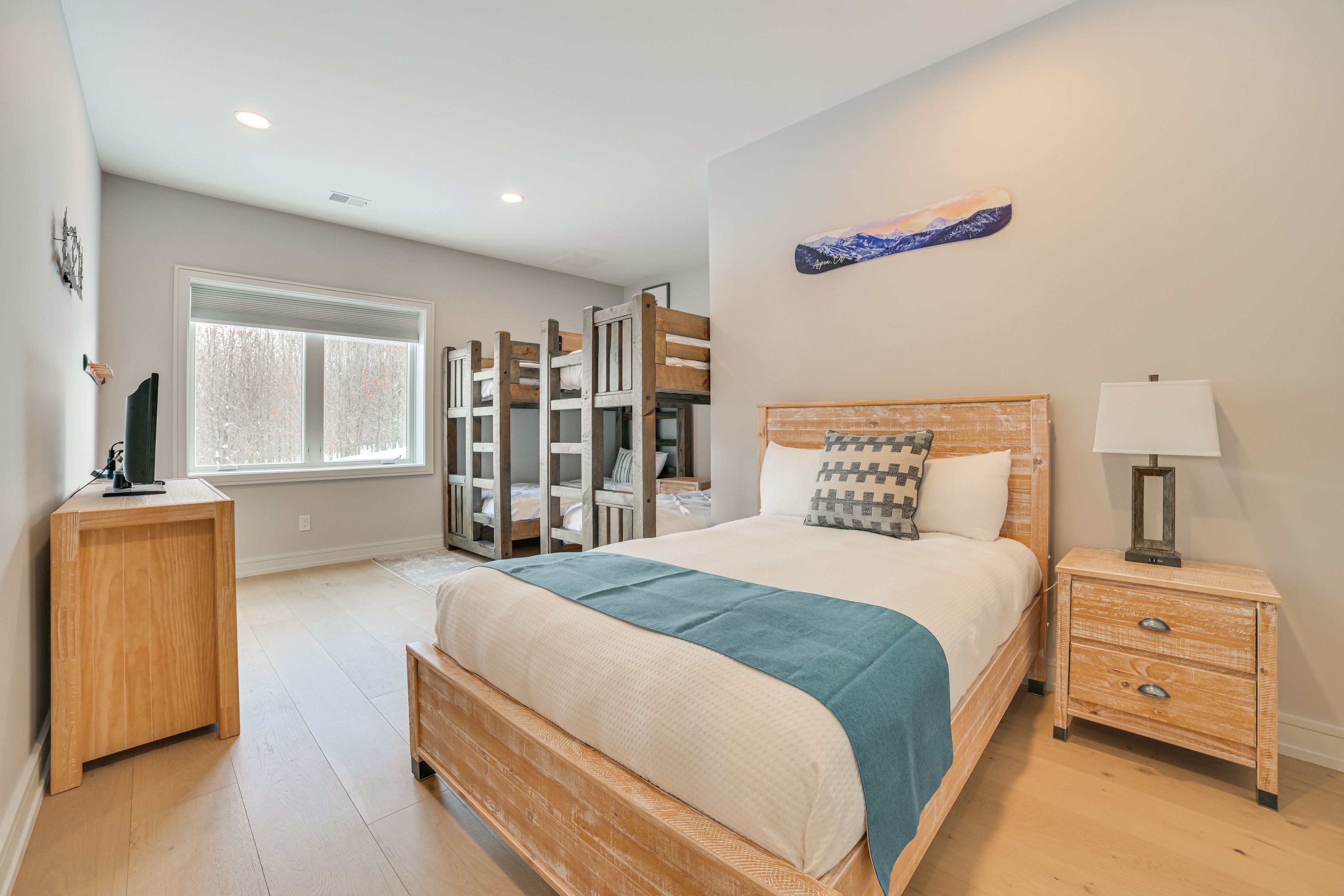 Bedroom 5 | 2 Twin XL Bunk Beds | Full Bed | Flat-Screen TV | 1st Floor