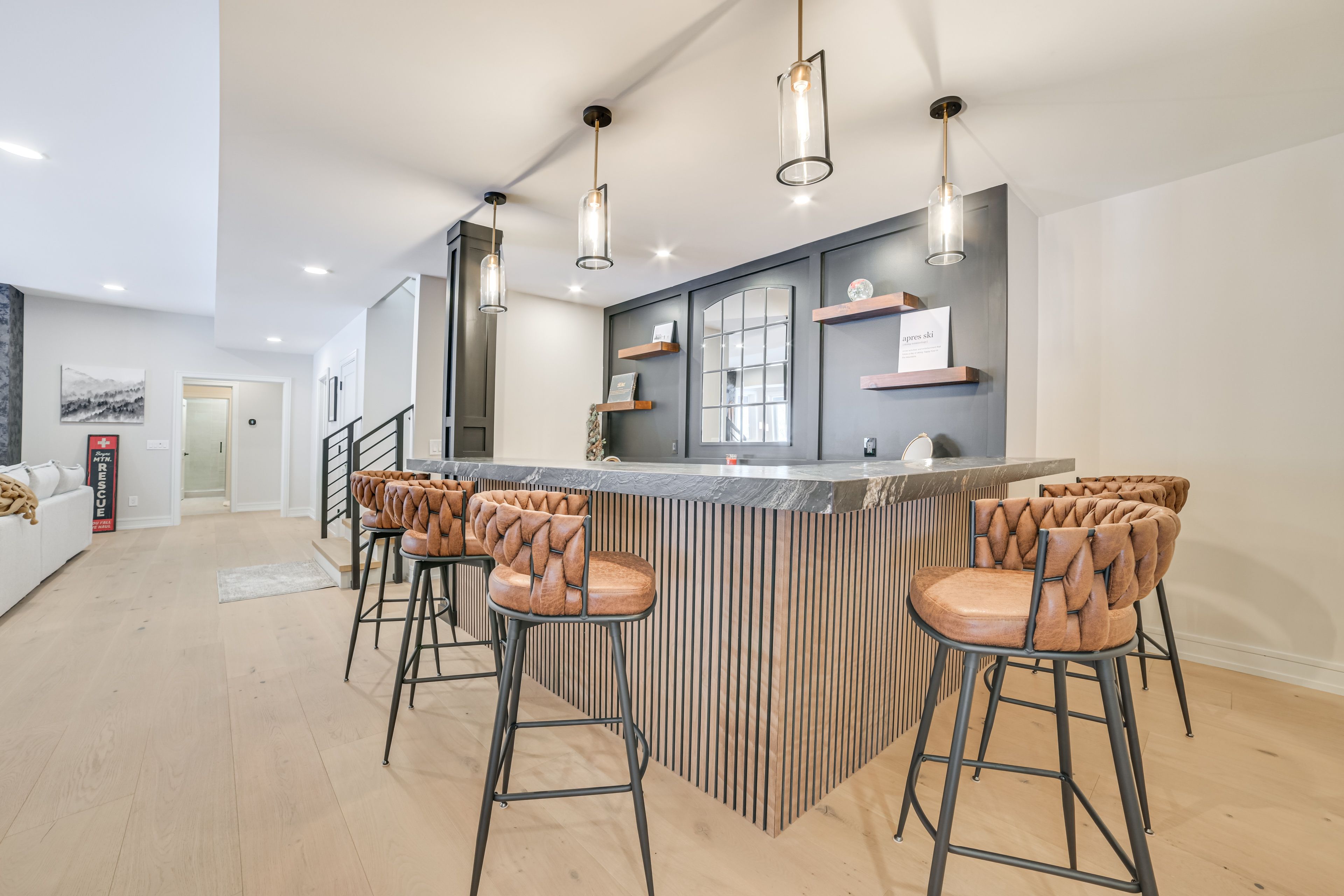 Wet Bar | 1st Floor