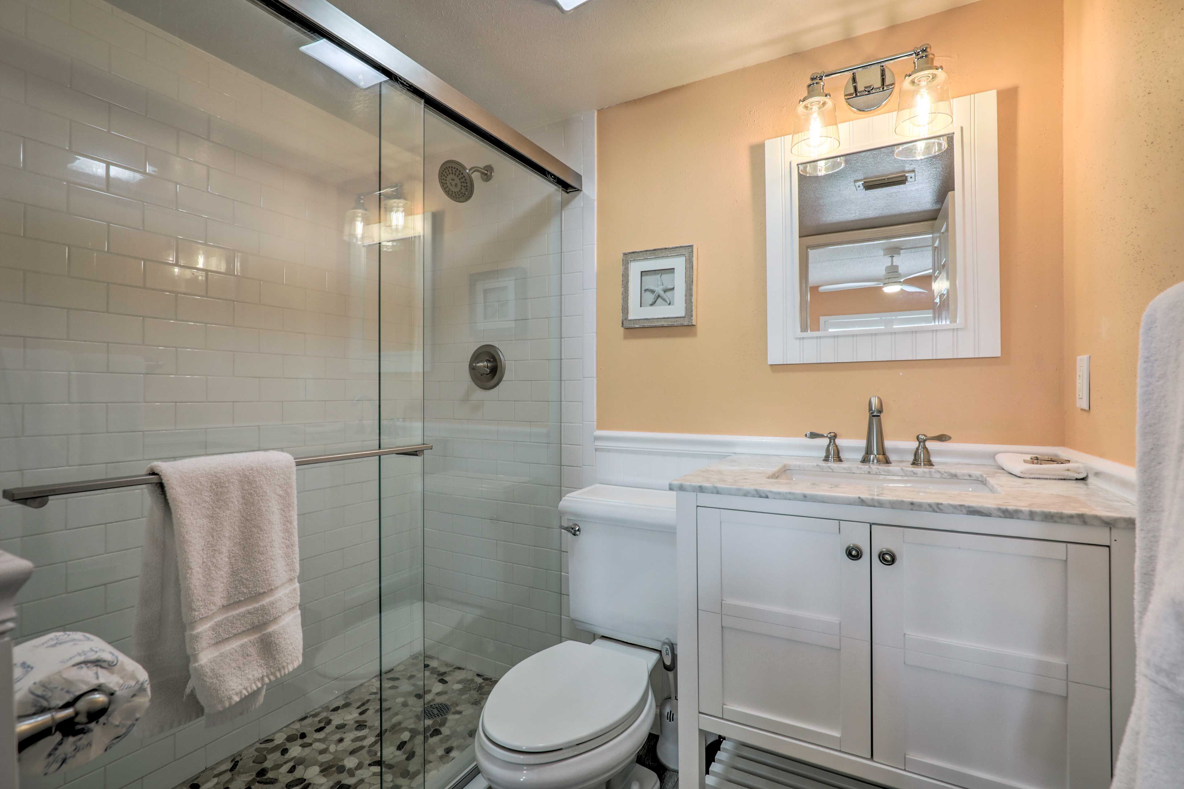En-Suite Bathroom | Towels Provided
