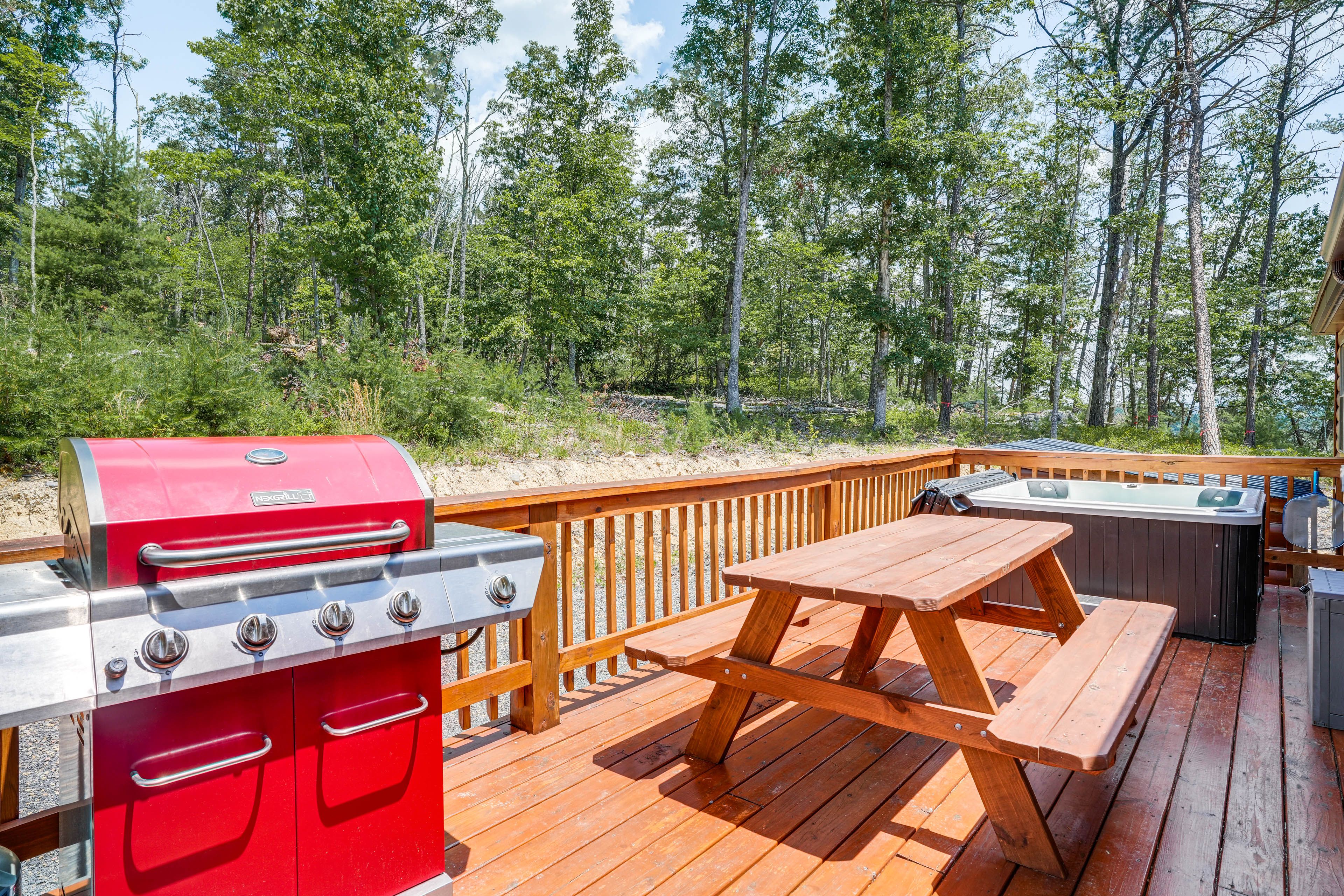 Private Hot Tub | Gas Grill | < 1/4 Mi to Corridor H