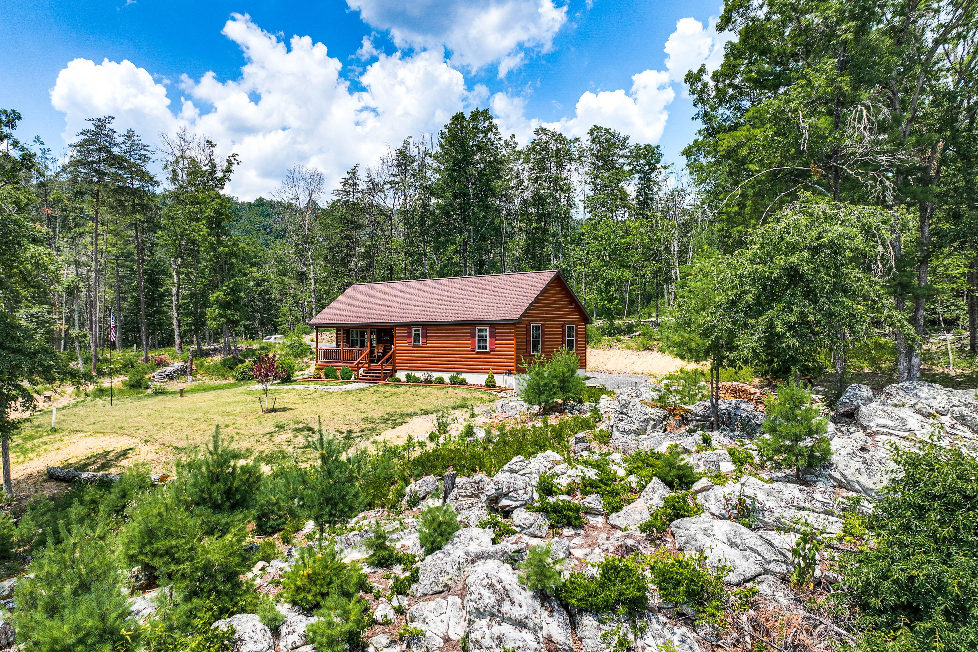 Wardensville Vacation Rental | 2BR | 2BA | 1,020 Sq Ft | Stairs Required