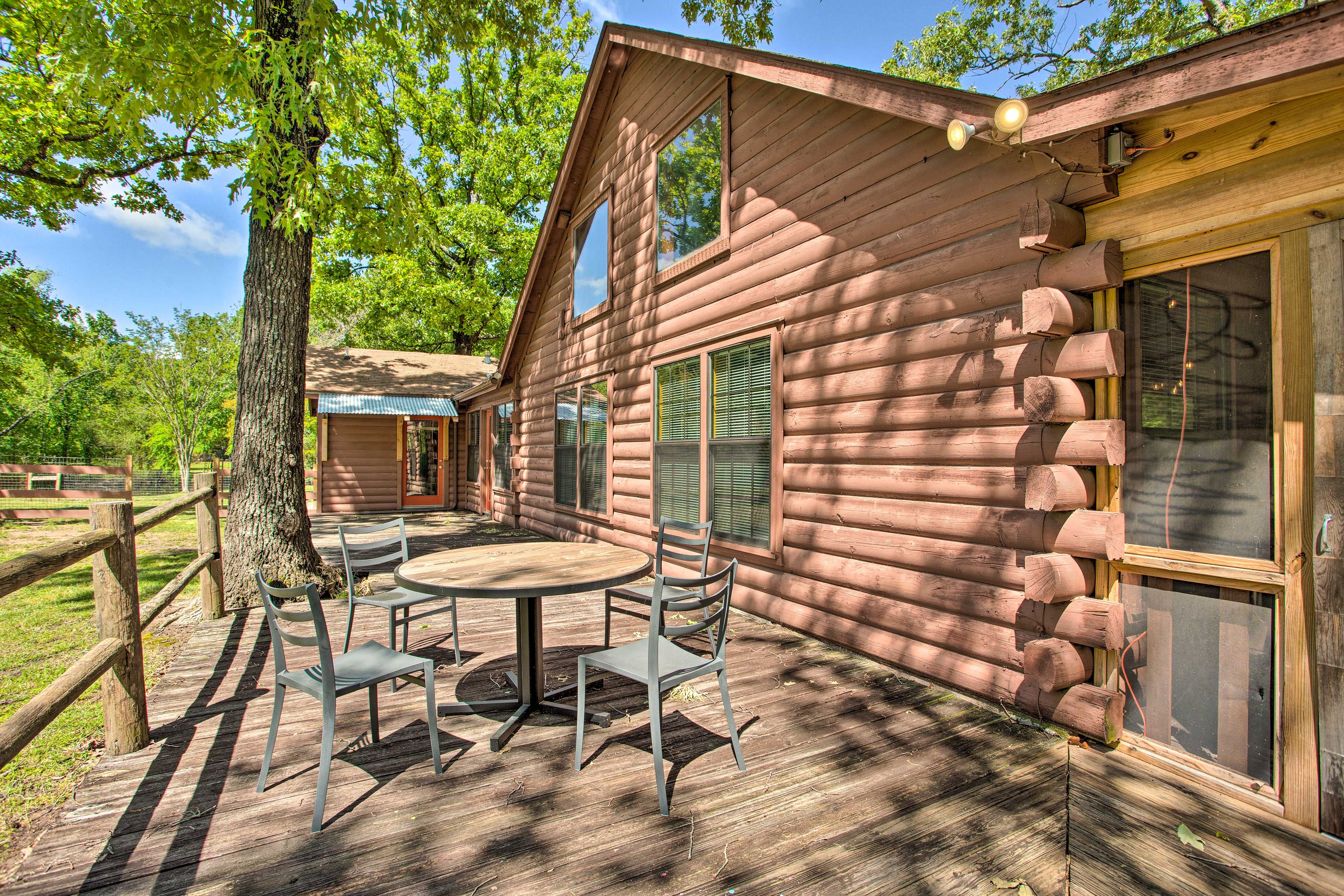 Deck | Dining Set