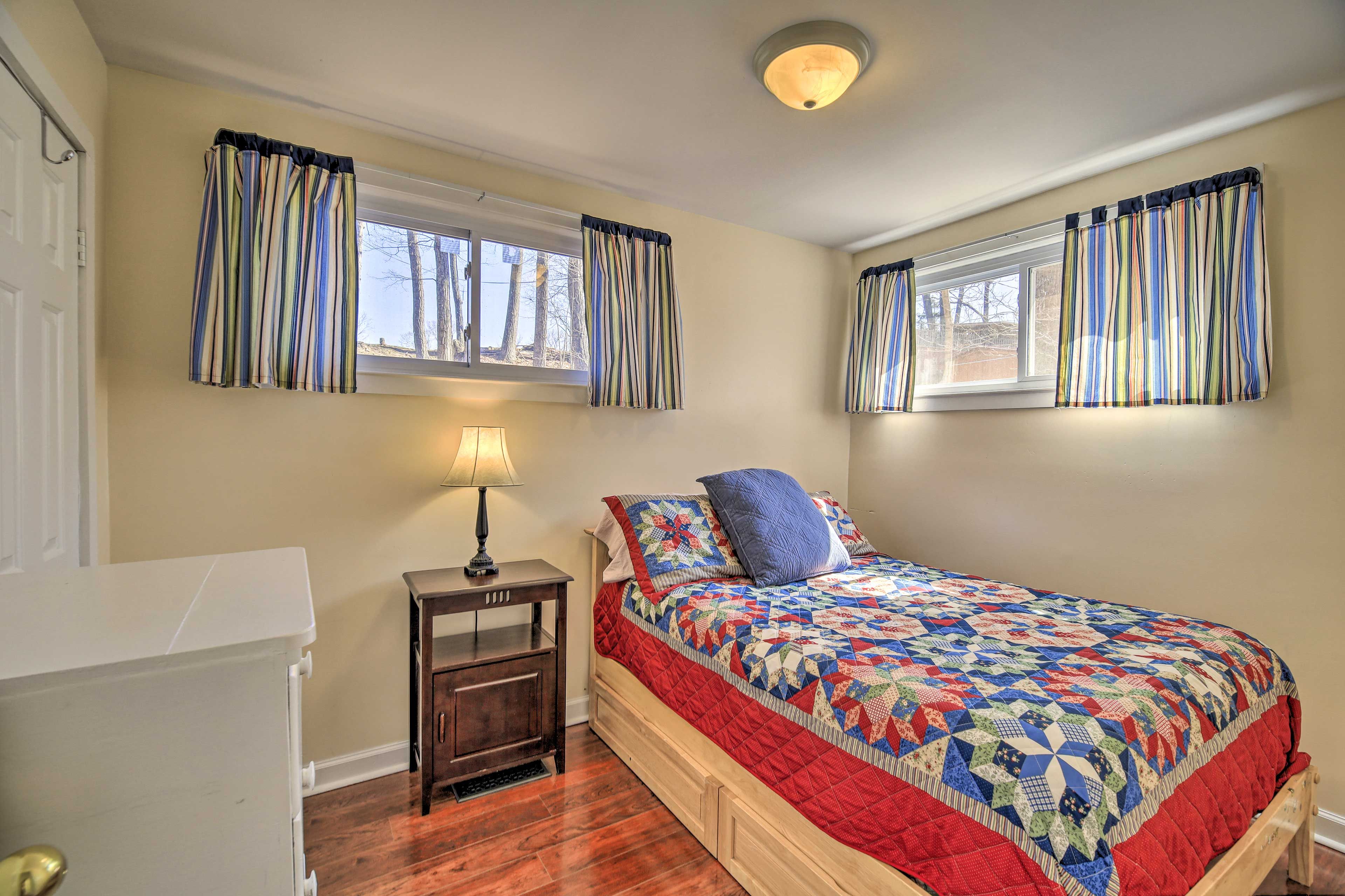 Bedroom 2 | Full Bed | 1st Floor
