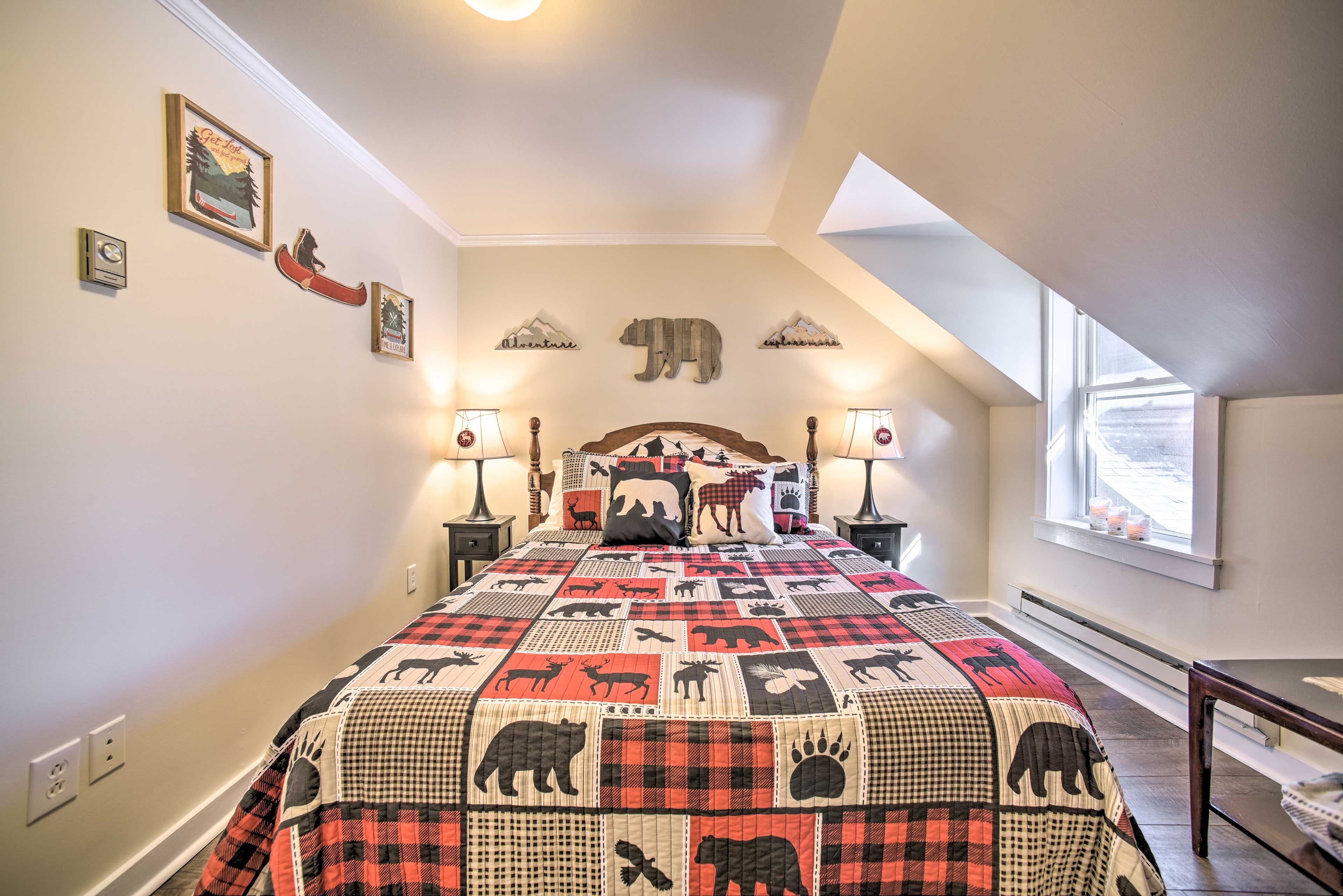 Bedroom 1 | Linens Provided